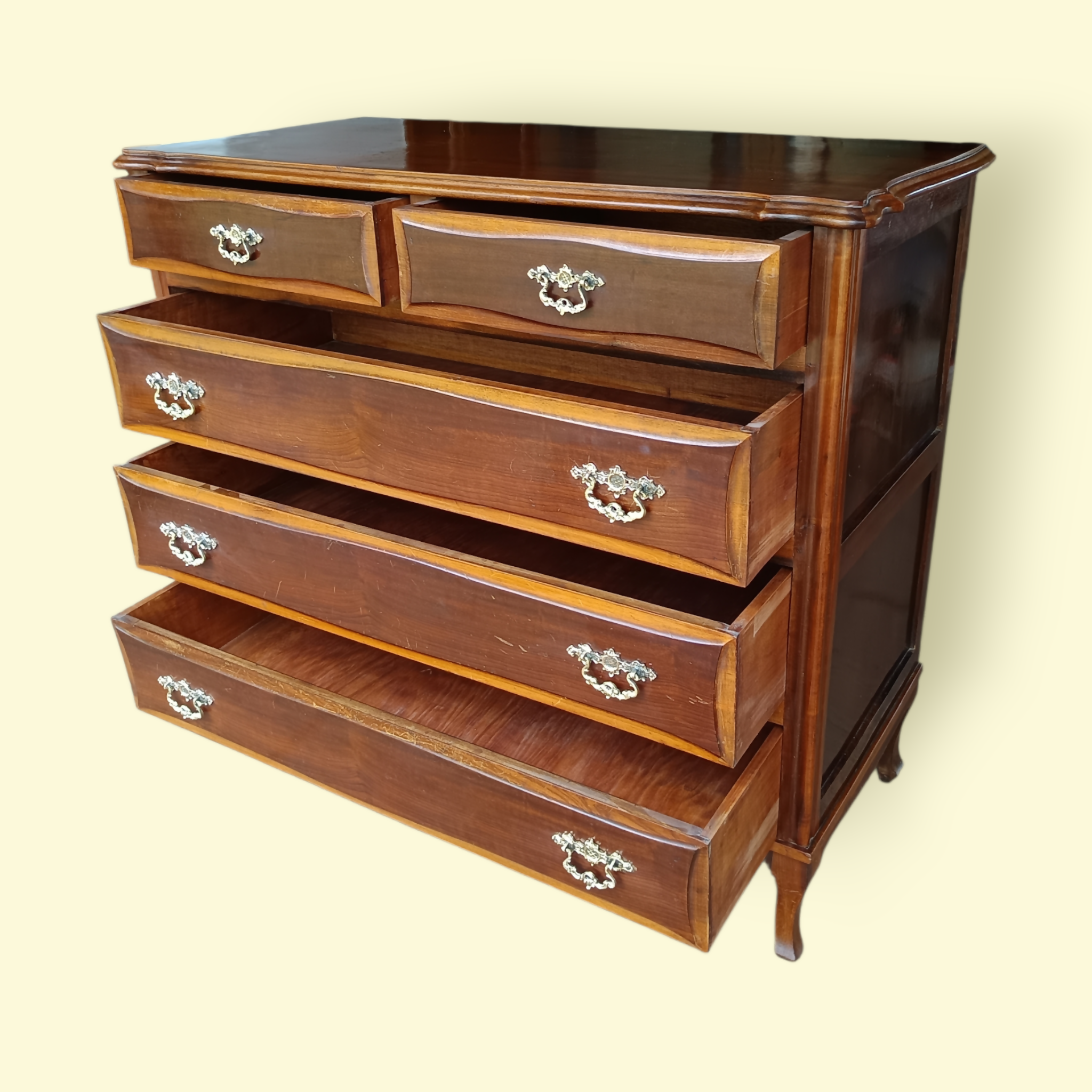 Cômoda Provençal Antiga