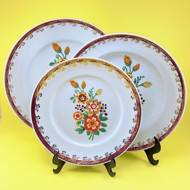 Jogo de jantar com motivos florais - Porcelana Schmidt déc.1960