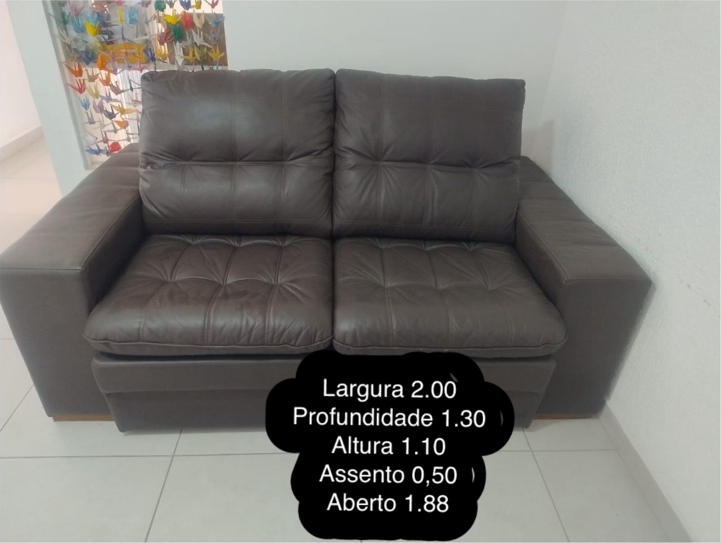 Sofá em Couro Retrátil e Reclinável