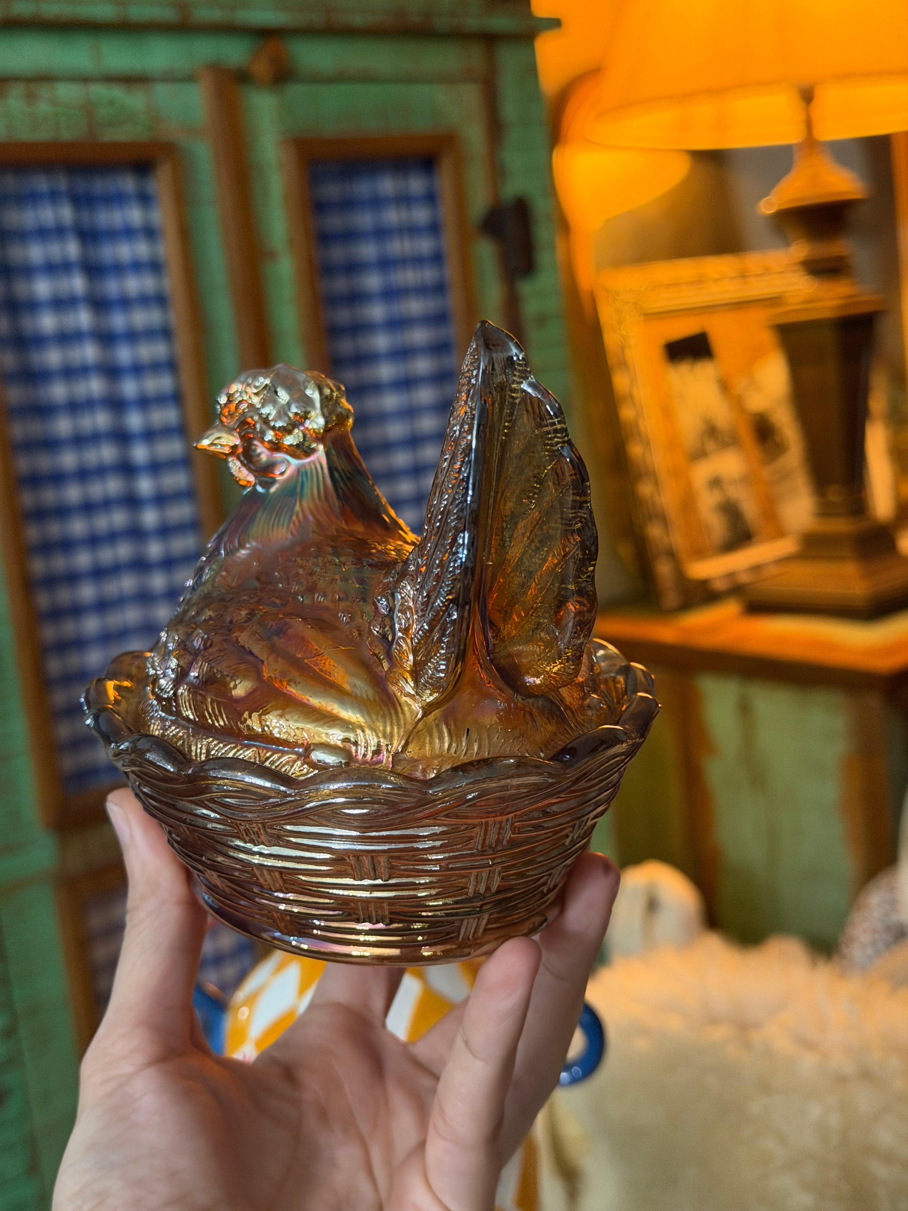 manteigueira antiga  de galinha no ninho de carnival glass 1940 / 1960