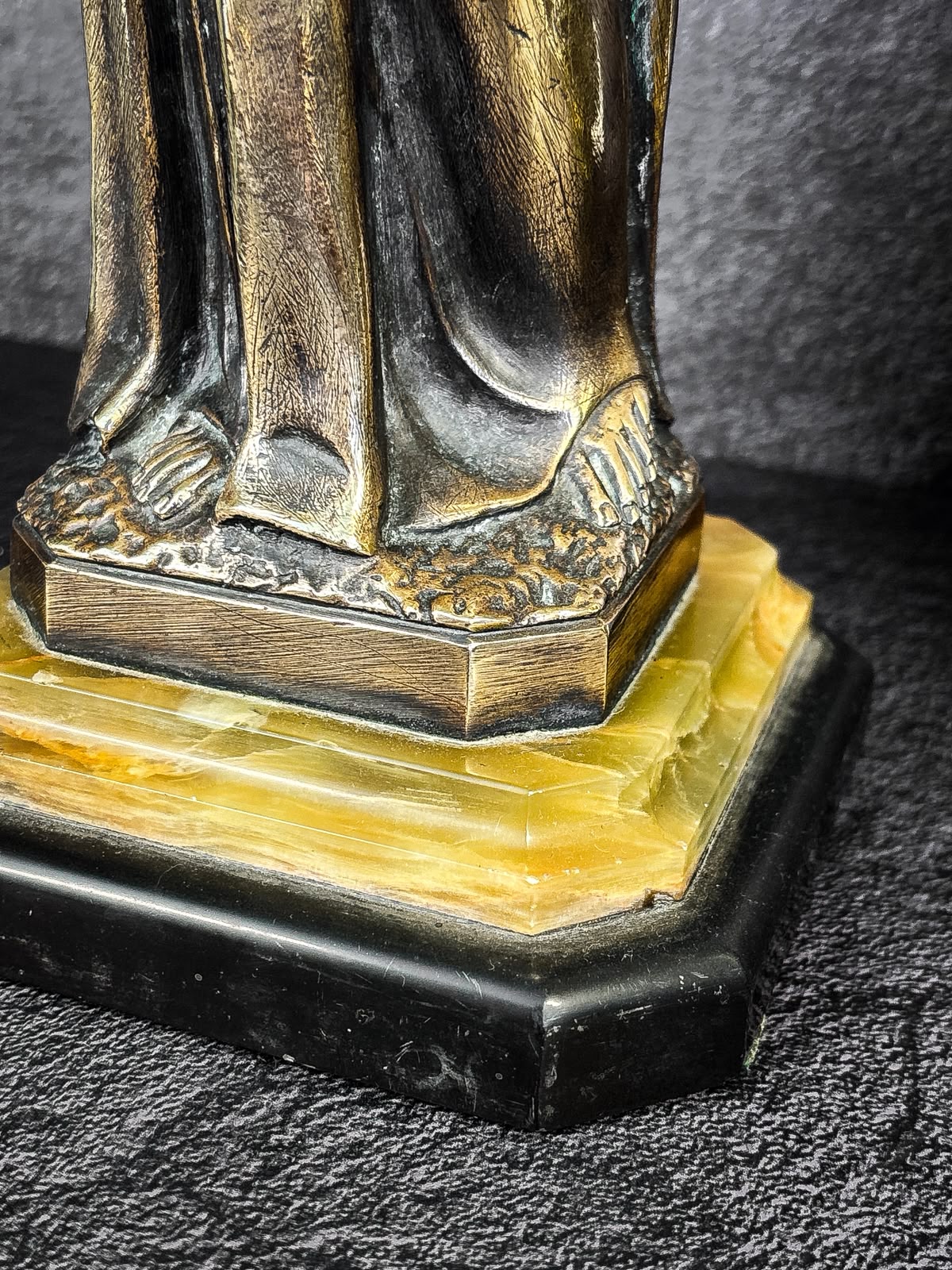 Sagrado Coração de Jesus em Bronze e Pedras Italianas, segunda metade do século XX