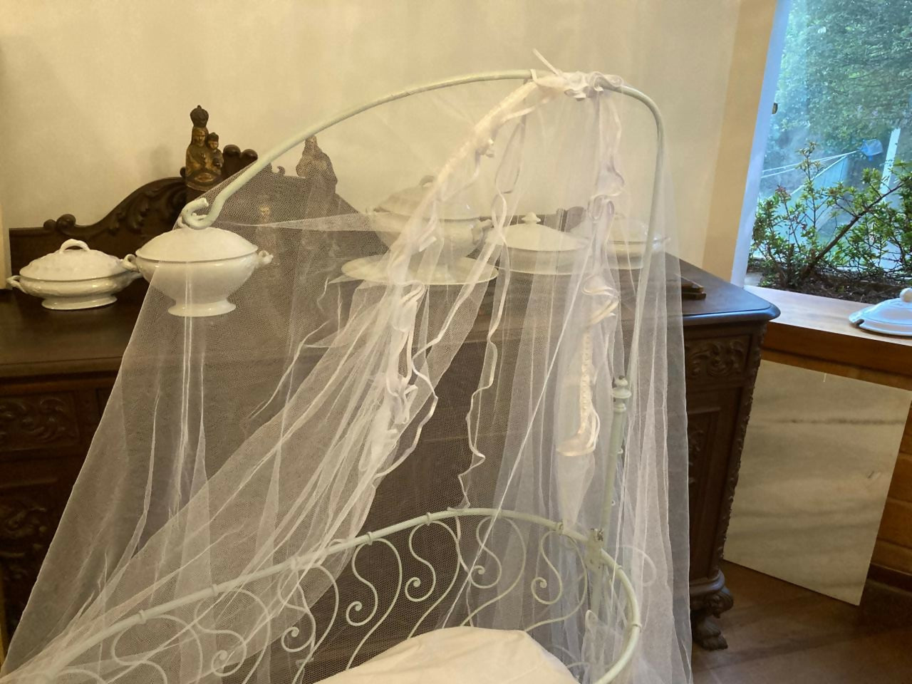 Berço antigo de ferro fundido artesanal