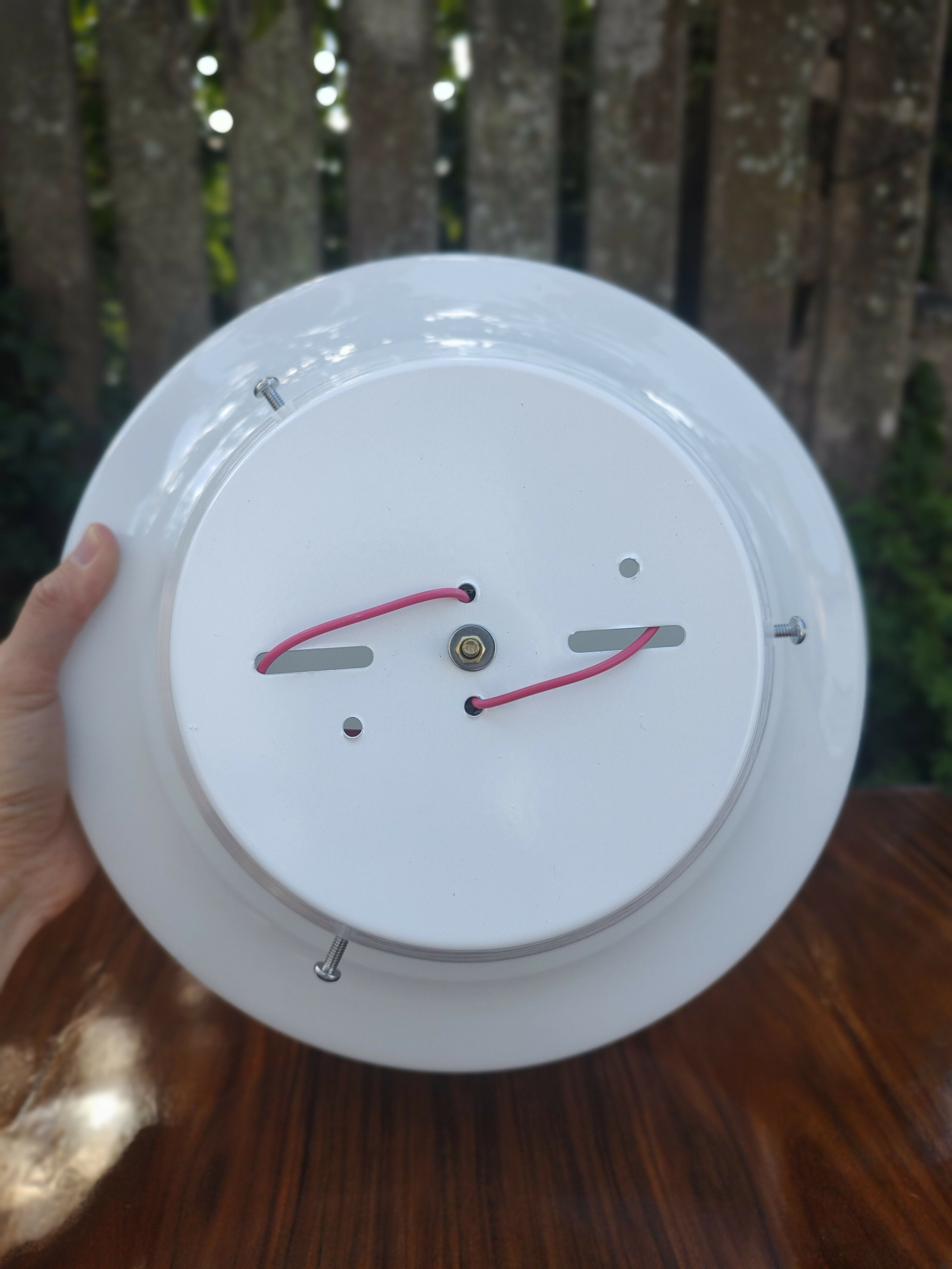 Antiga Cúpula / Lustre / Luminária Bojuda grande em vidro leitoso liso com plafon novo
