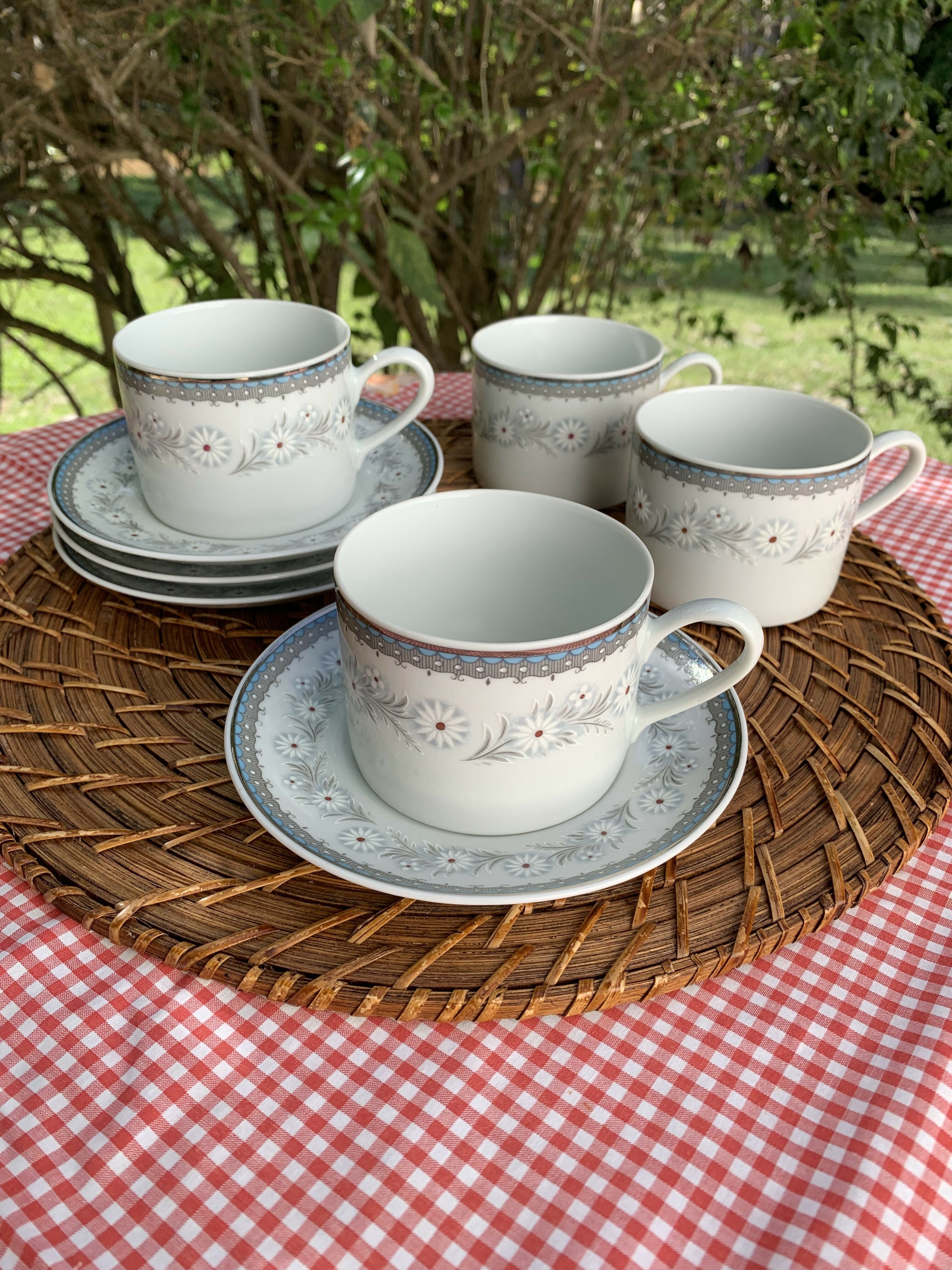 Jogo de 4 Xícaras de porcelana Real