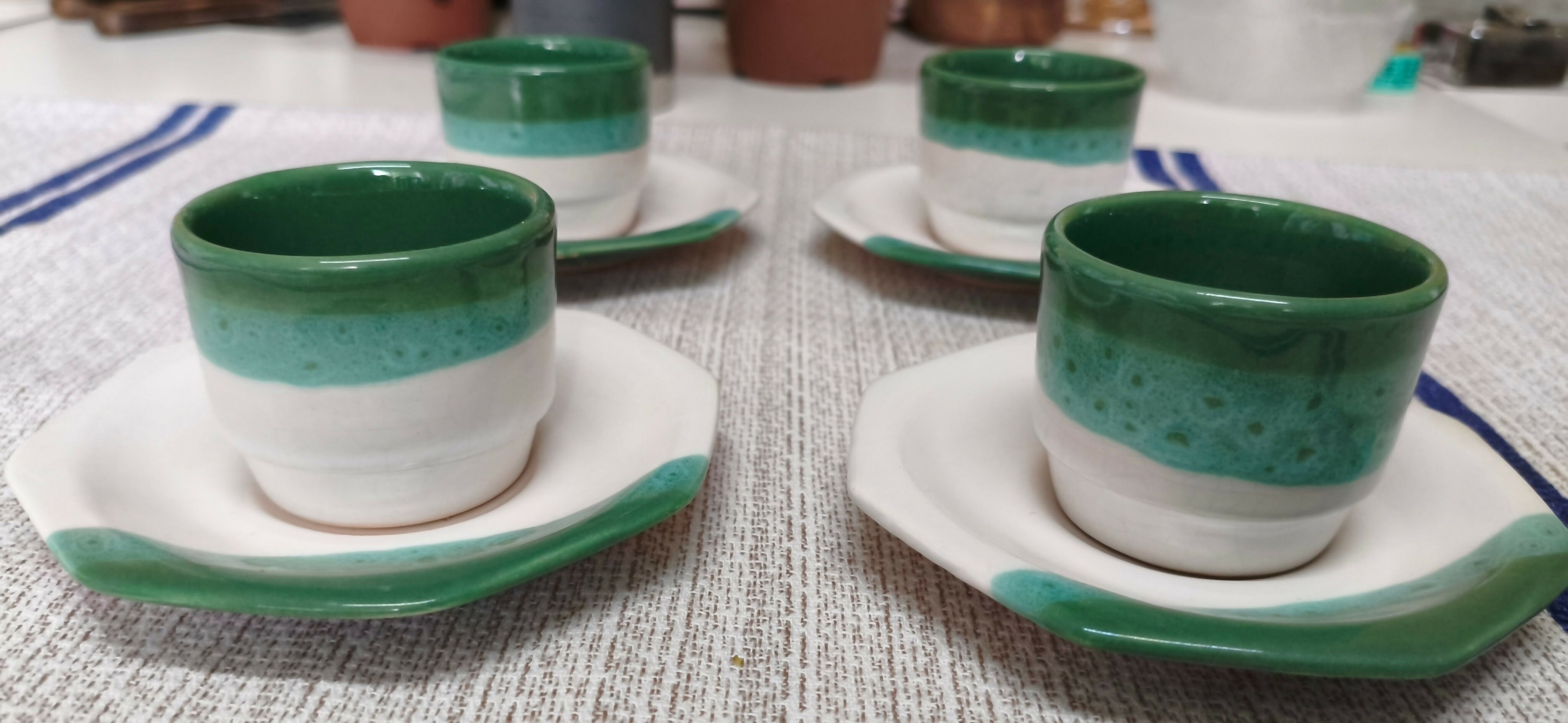 Jogo de café em cerâmica esmaltada verde