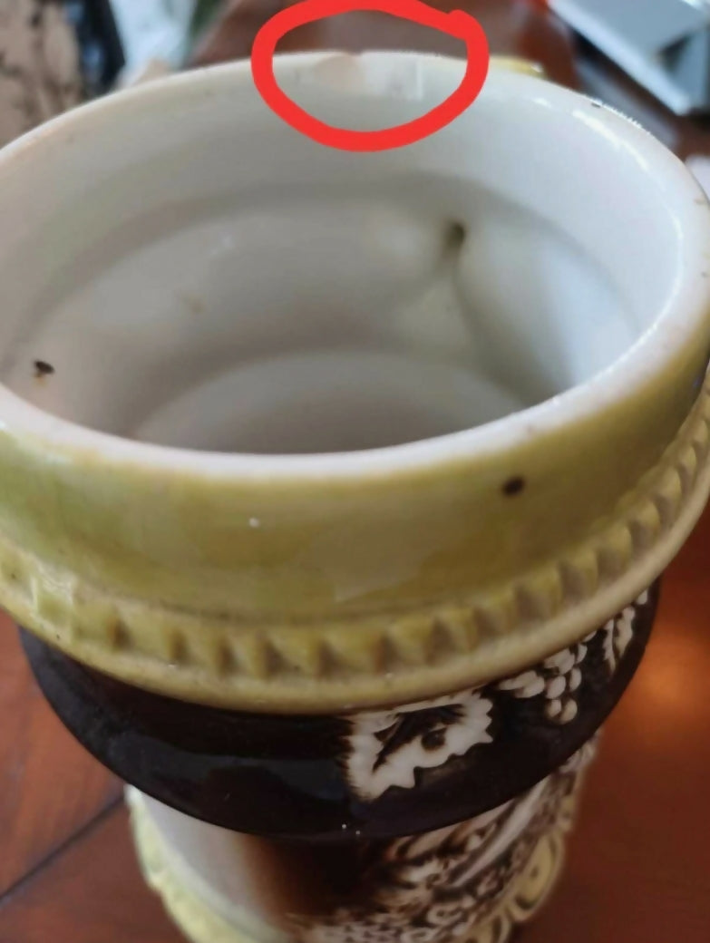 CANECA DE CHOPP ANTIGA - UVA