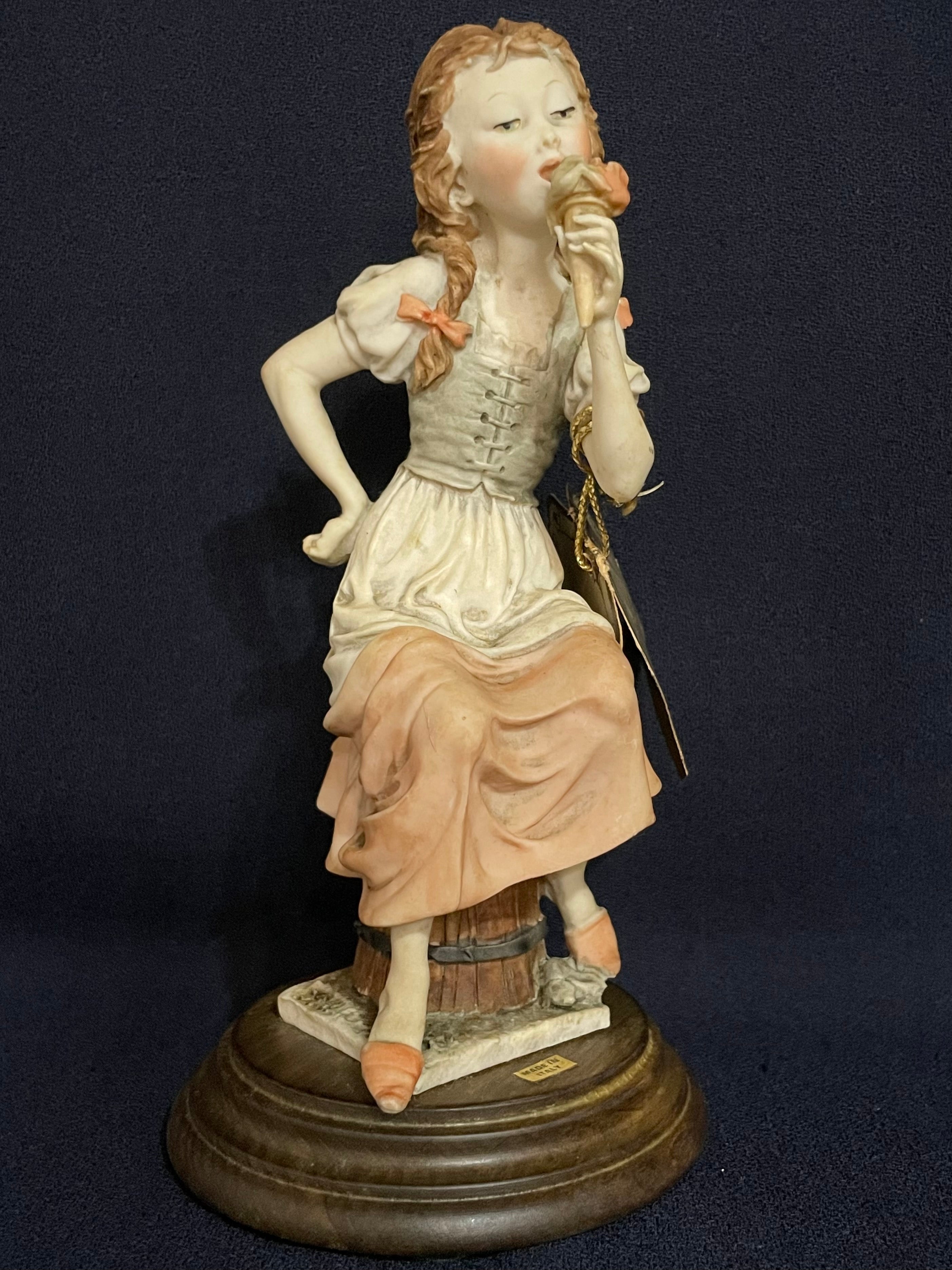 Escultura Capodimonte, porcelana italiana
