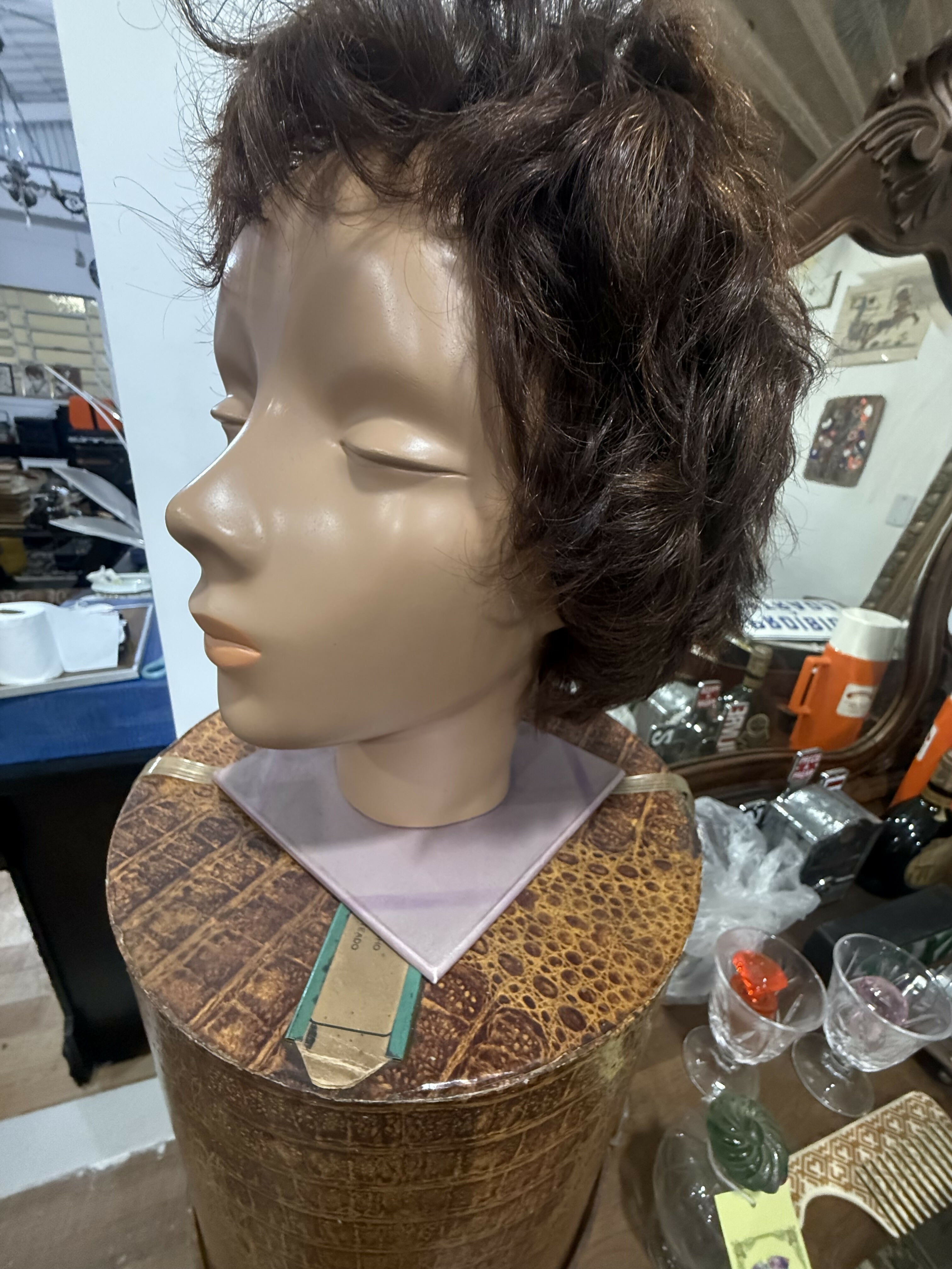 Caixa de Peruca com Cabeça Original em Baquelite – Anos 50 – Raríssima