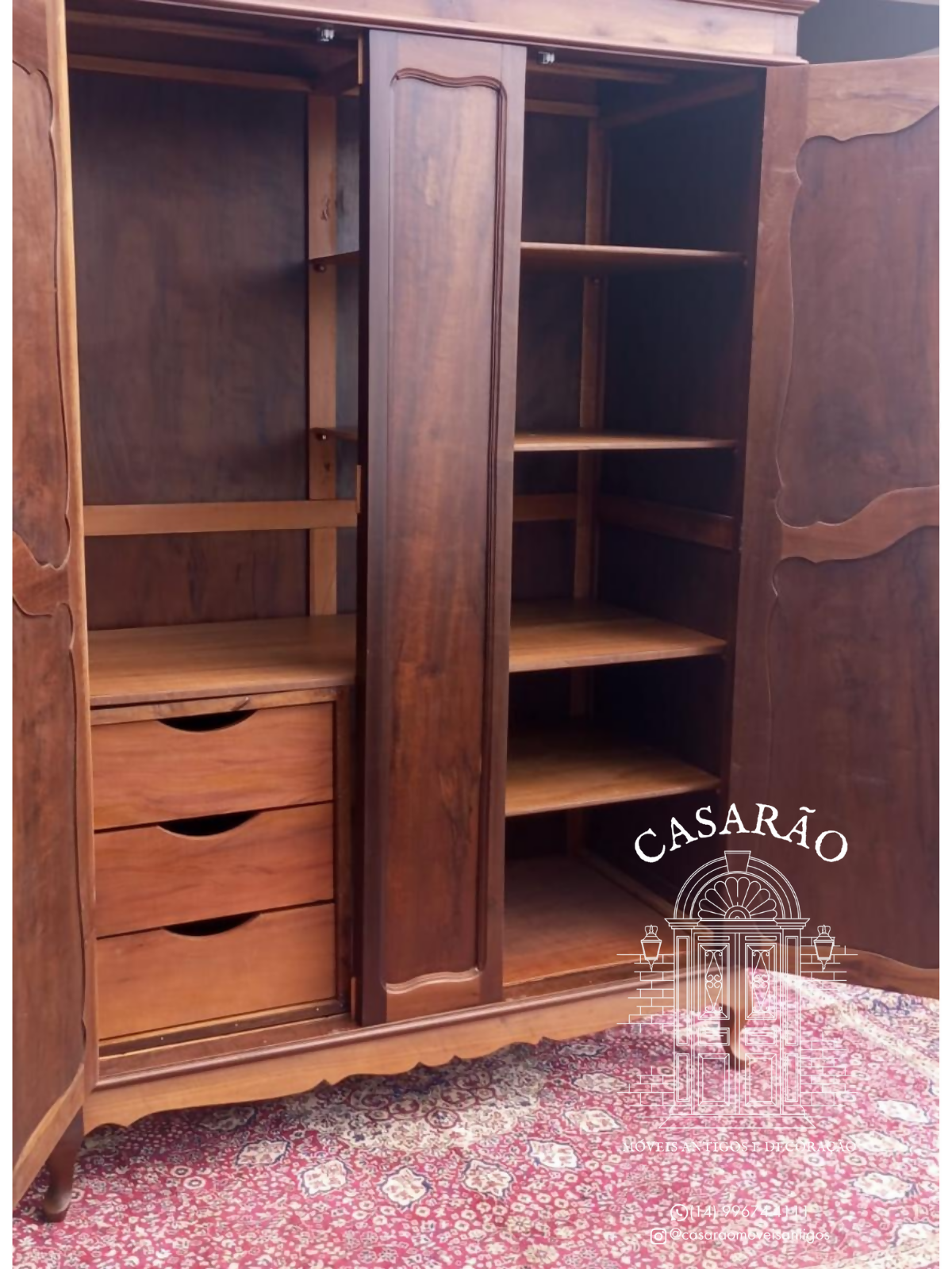 Guarda-Roupa Provençal em Imbuia com duas portas - restaurado