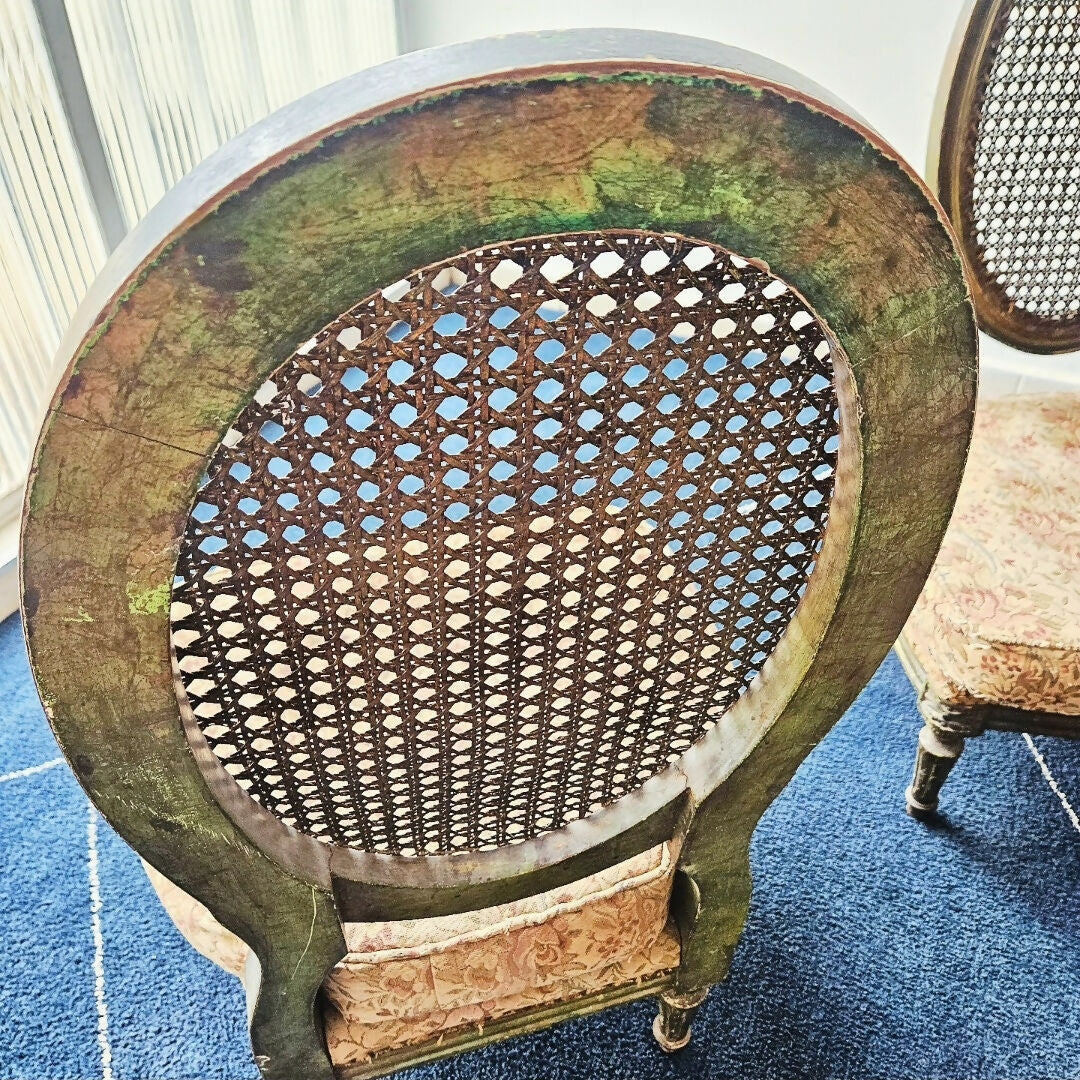 PAR DE ANTIGAS POLTRONAS BAIXAS ESTILO LUIS XVI