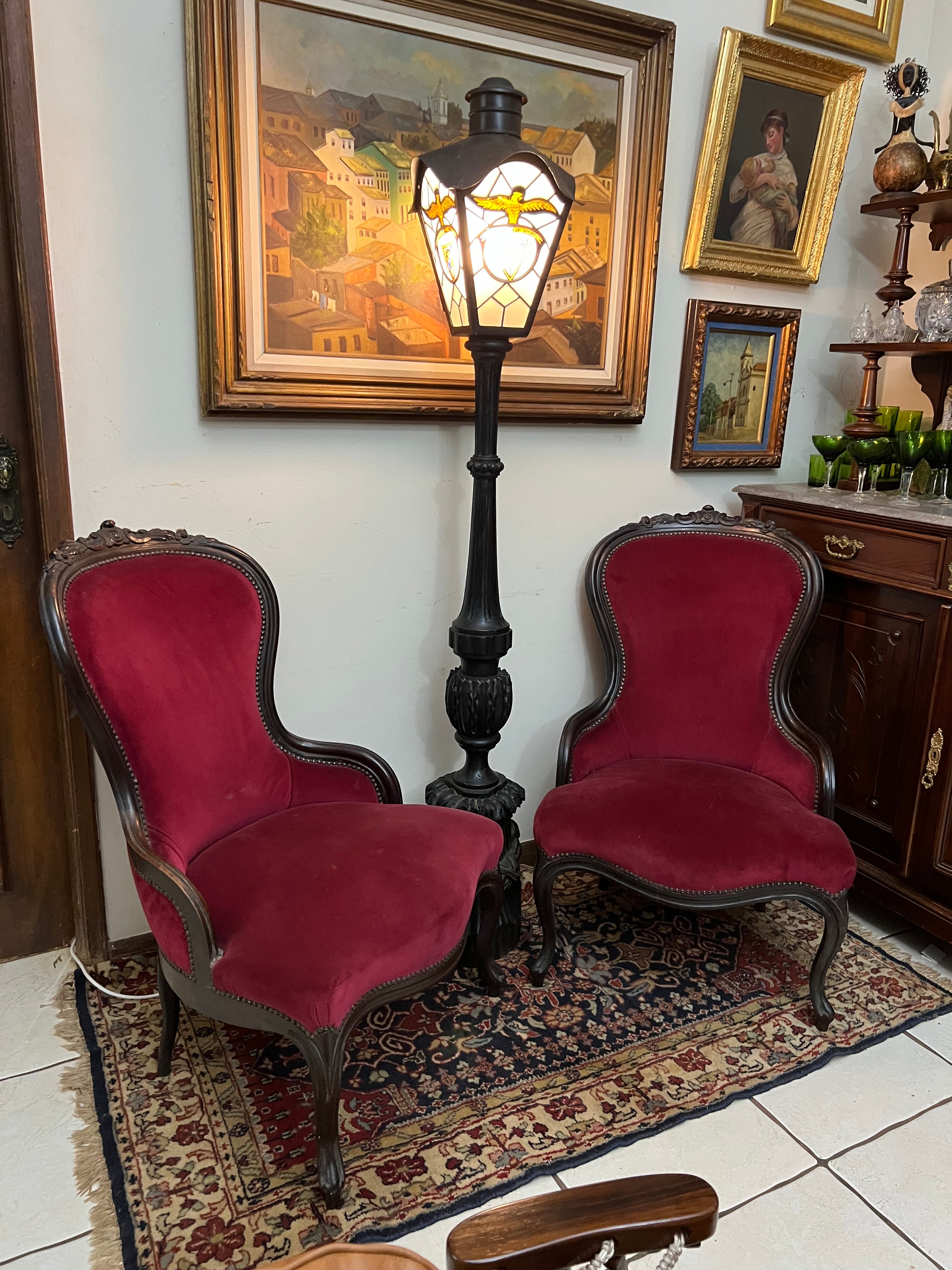 Maravilhoso par de poltronas  Vitoriana