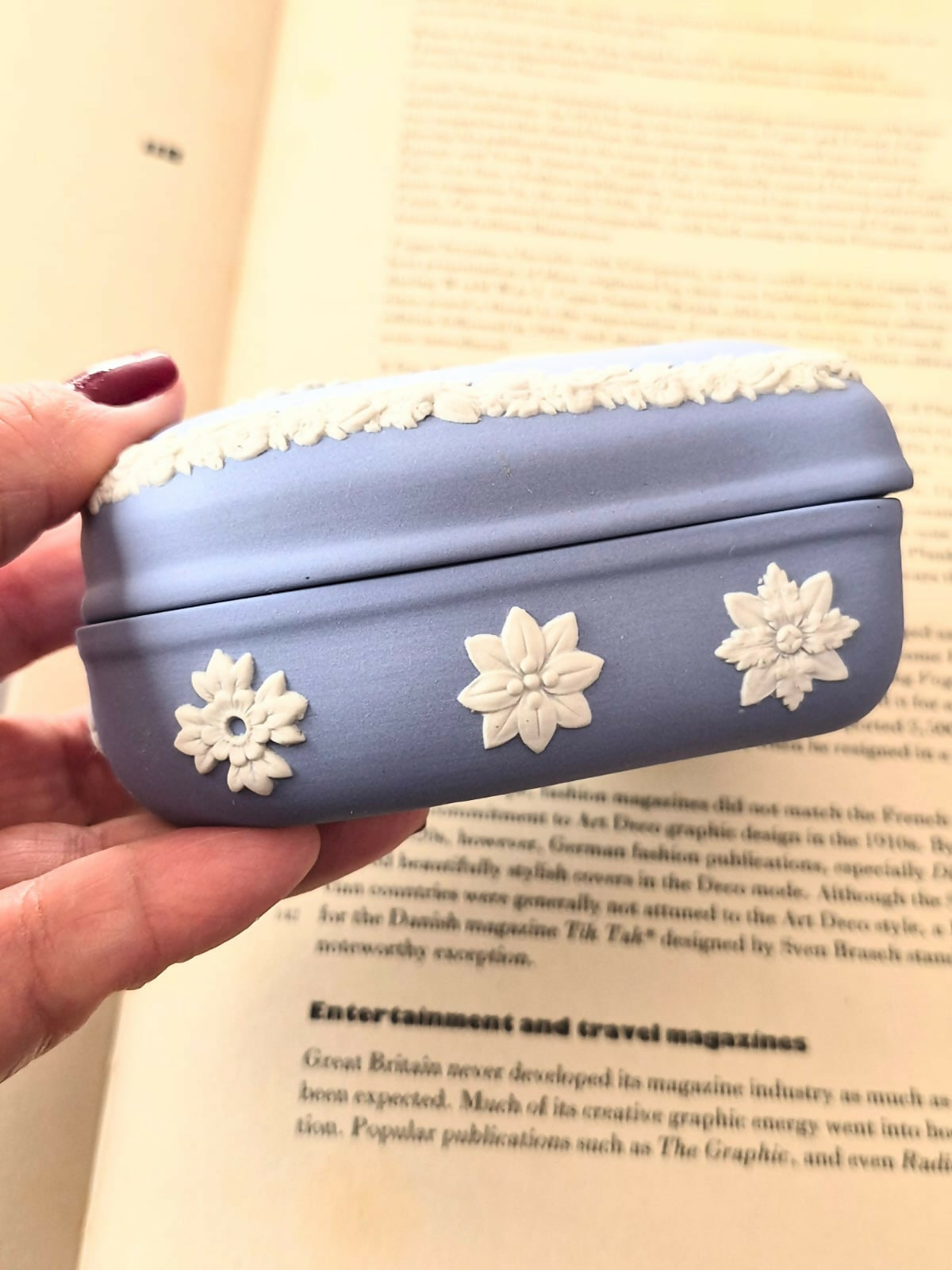 Caixa porta joias em jasperware inglês Wedgwood. Maravilhosa!