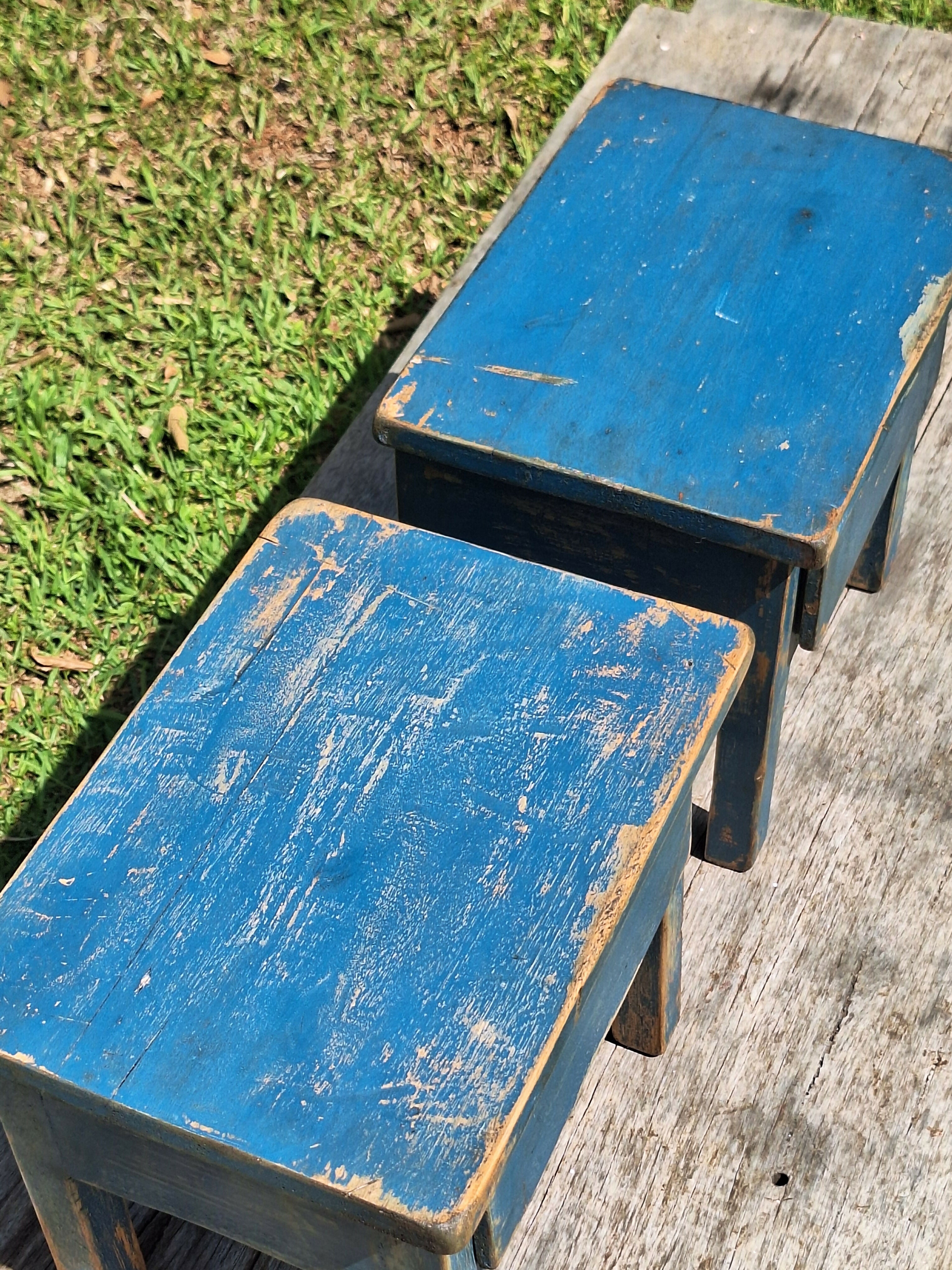 Mesinha/Banquinho Com Gaveta Madeira Maciça Azul Garimpo Mineiro (Valor Unitário)