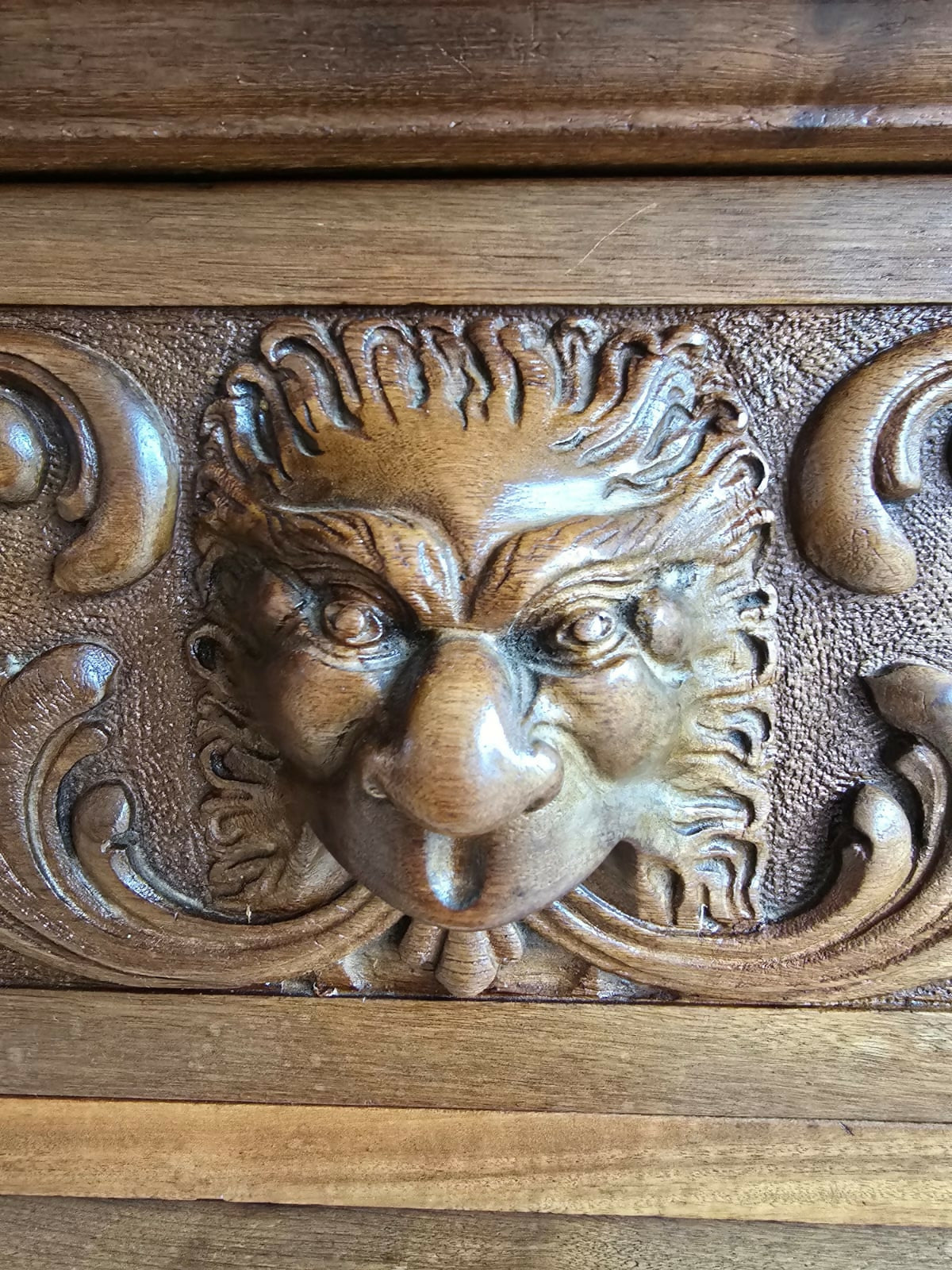 Aparador ou buffet no estilo Manuelino - Liceu de Artes e Ofícios