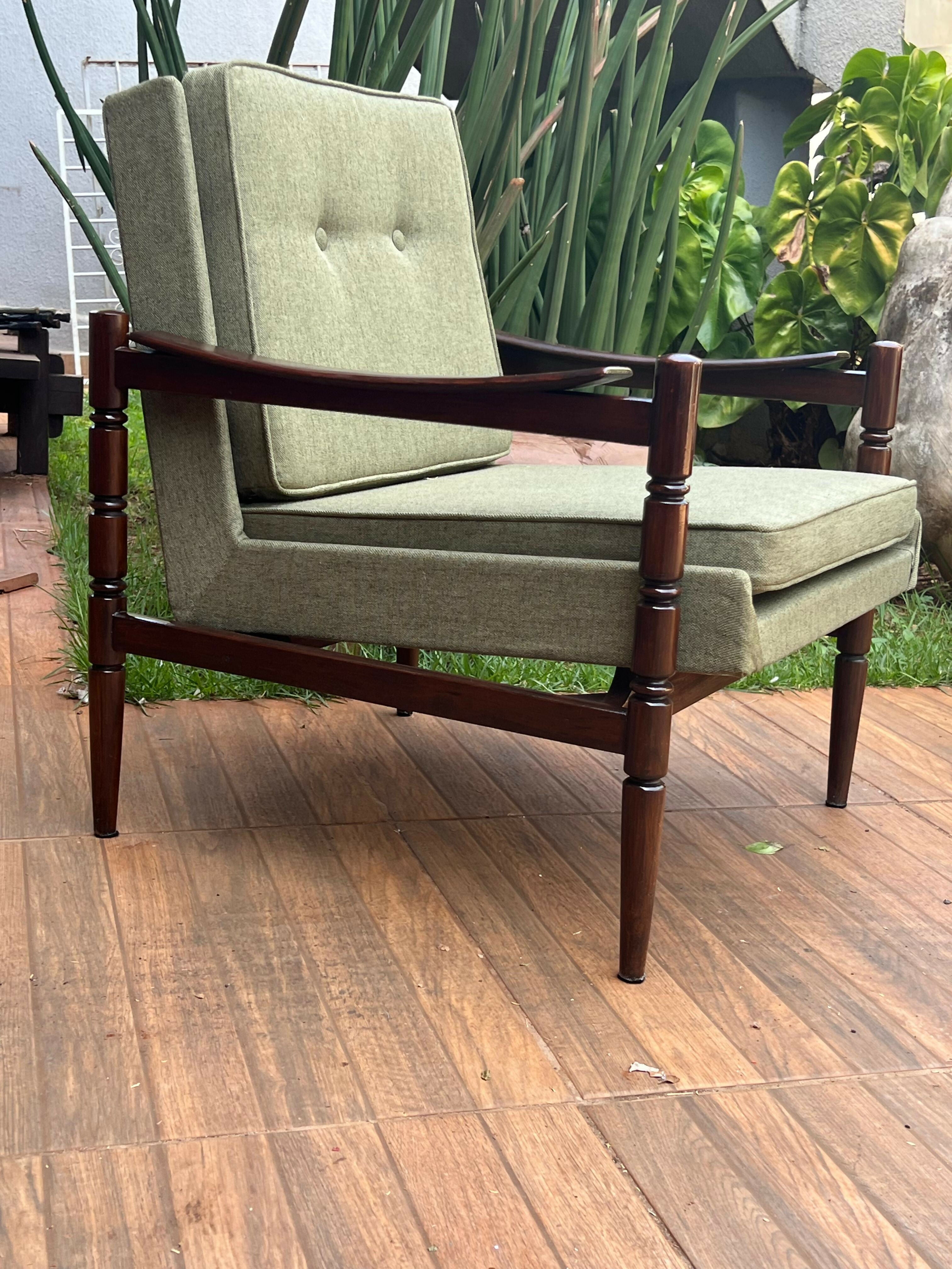 Par de Poltronas Design anos 60