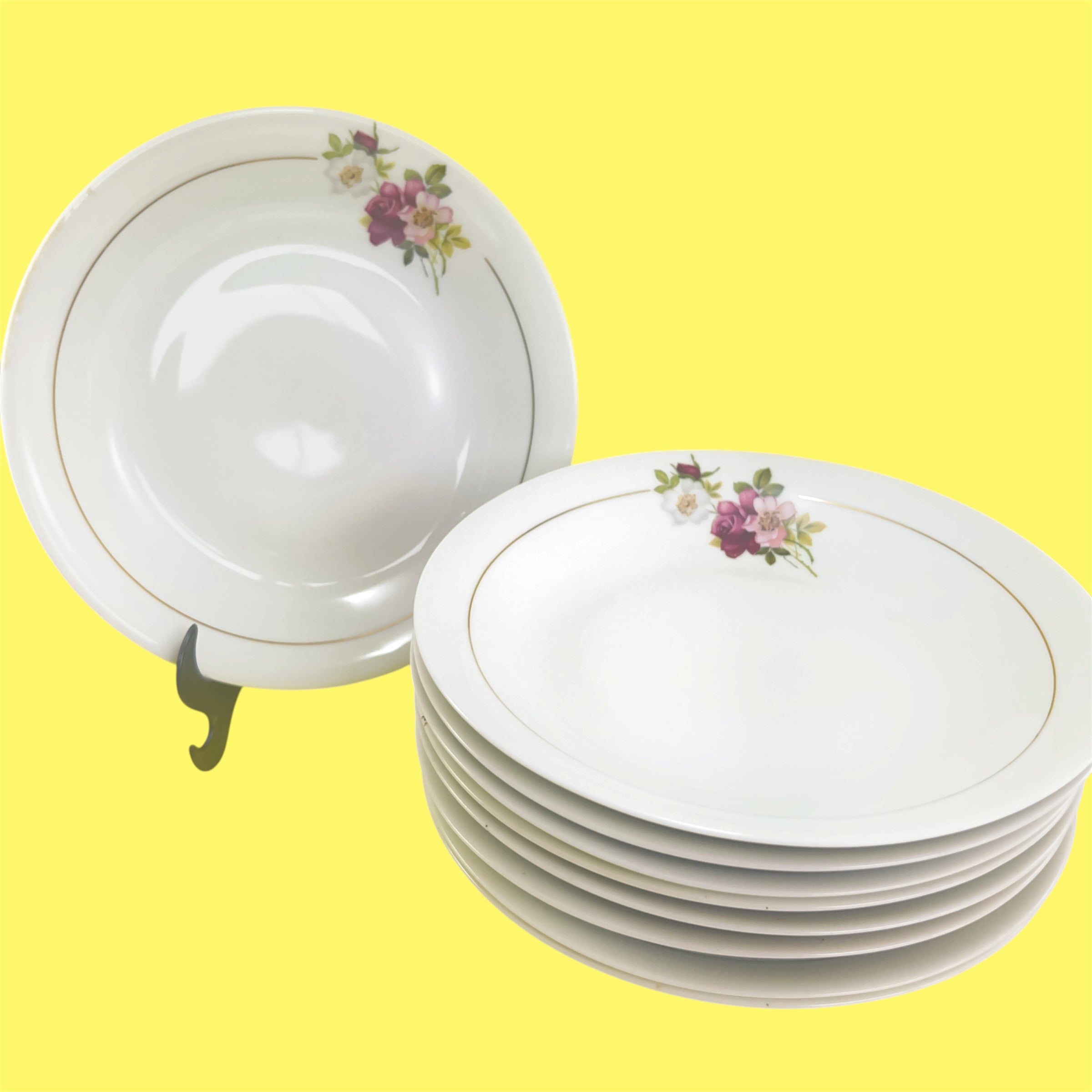 Jogo de jantar Porcelana Renner com motivos florais 