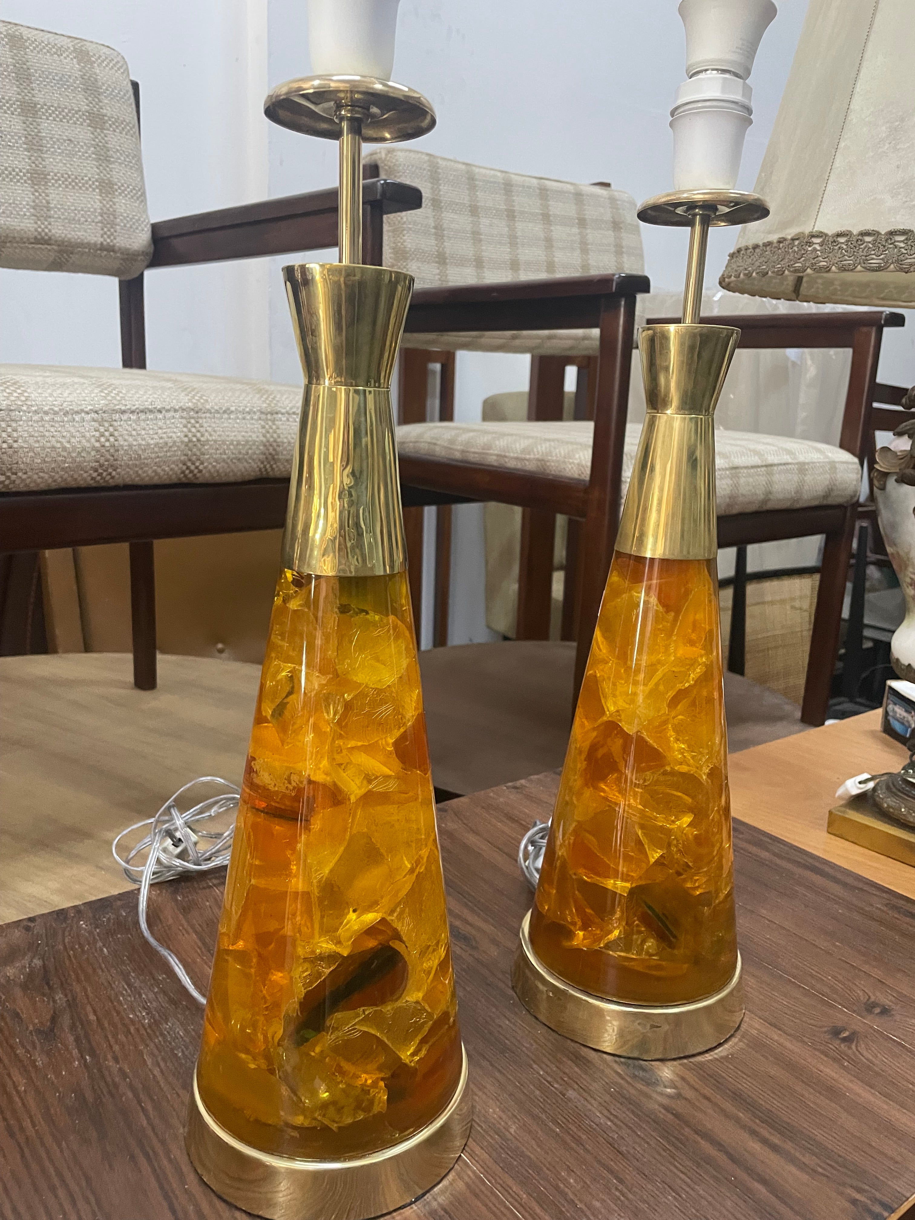 Par de Abajures Vintage em Acrílico Âmbar