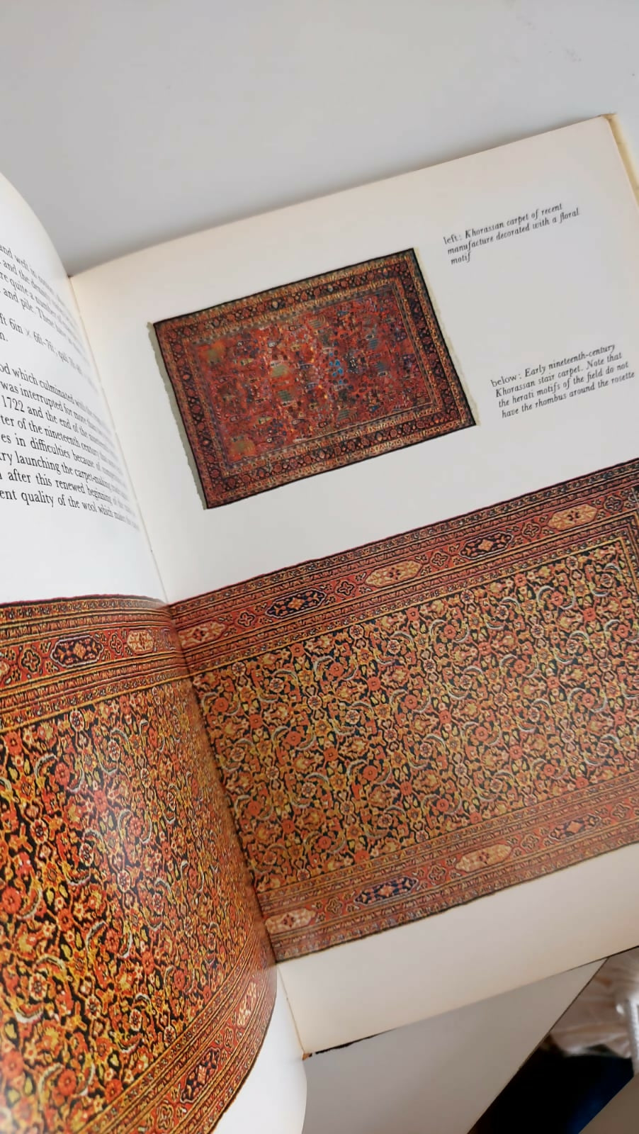 Livro "Oriental Rugs and Carpets" de Fabio Formenton - Edição de 1974