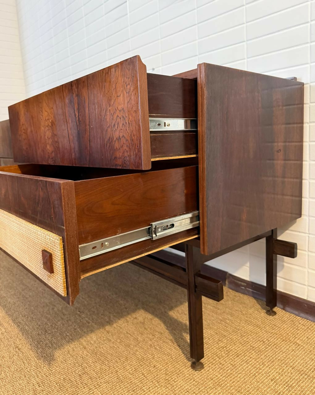 Exuberante gaveteiro anos 50 Móveis CIMO