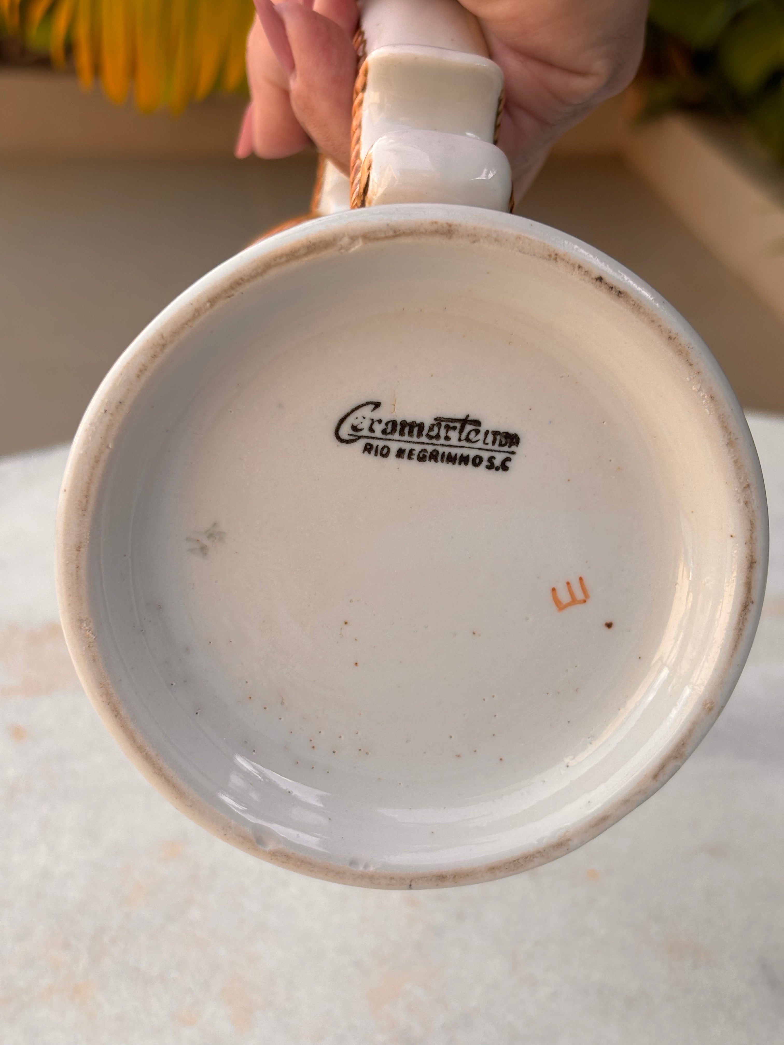 Antiga Caneca Chopp Ceramarte - "Quem Bebe E Canta Seus Males Espanta" Com Tampa Década Anos 1970