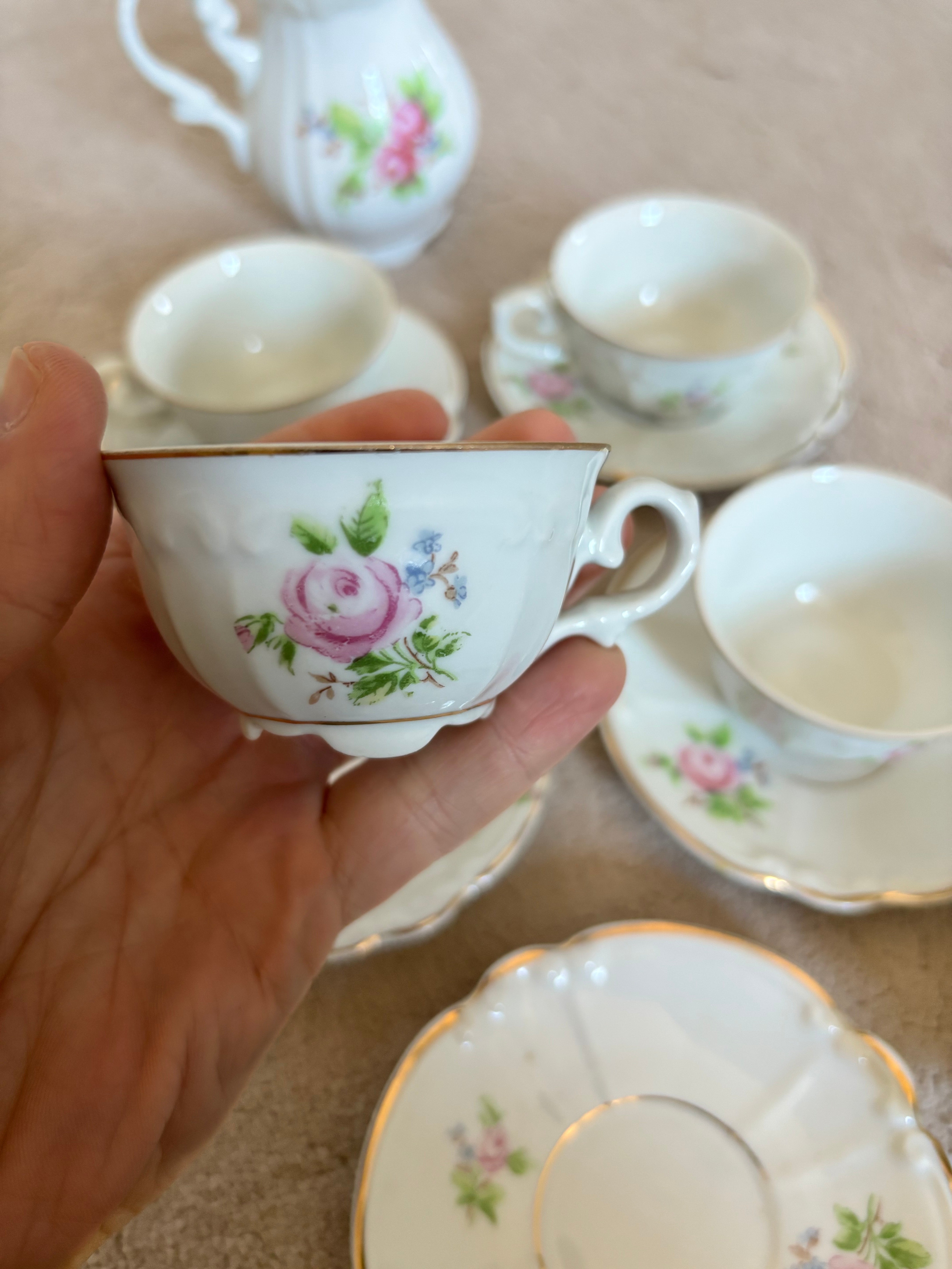 Jogo de Café + Leiteira Porcelana Mauá