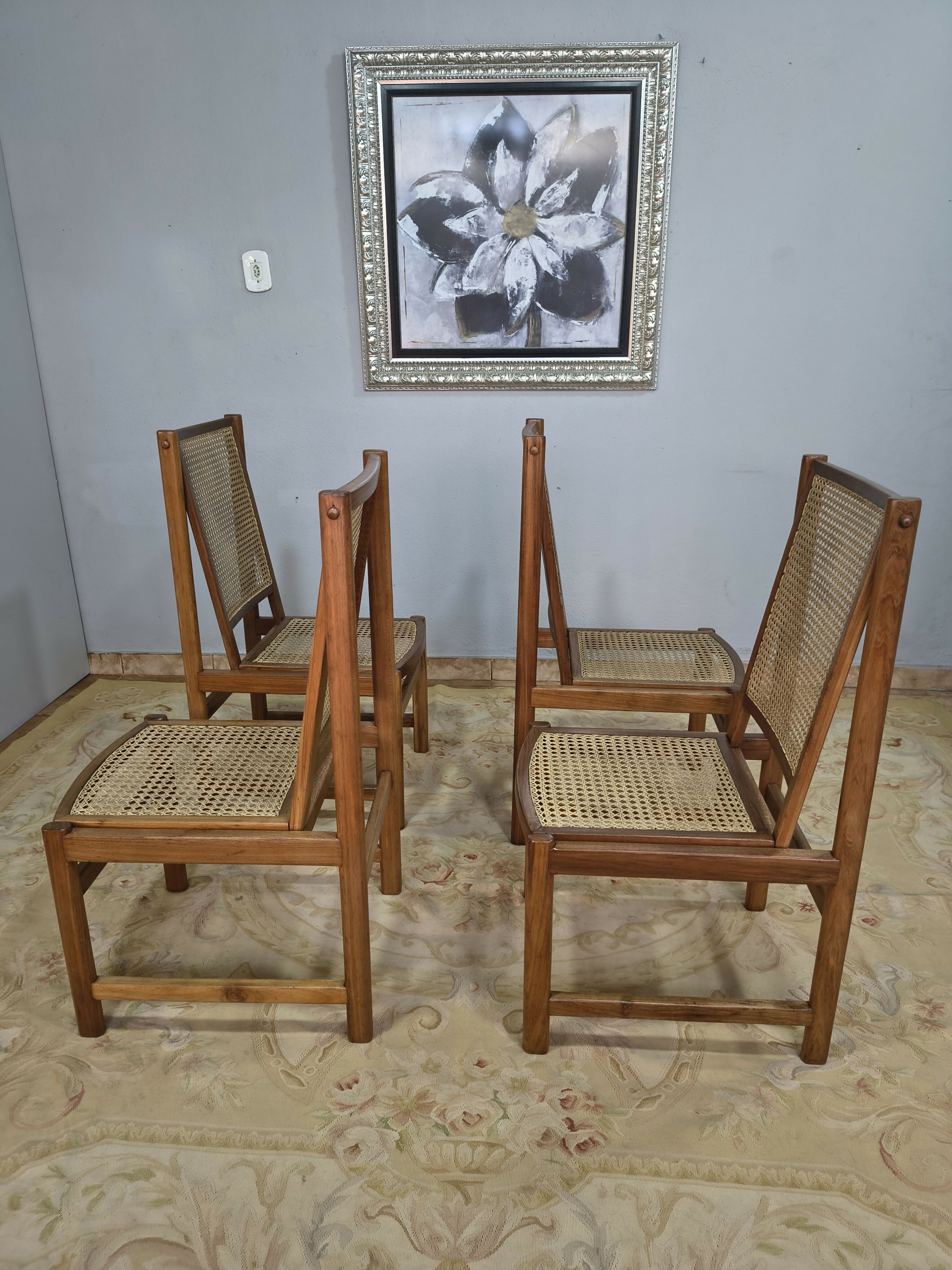 Quarteto de Cadeiras Design em Feijó e Palhinha