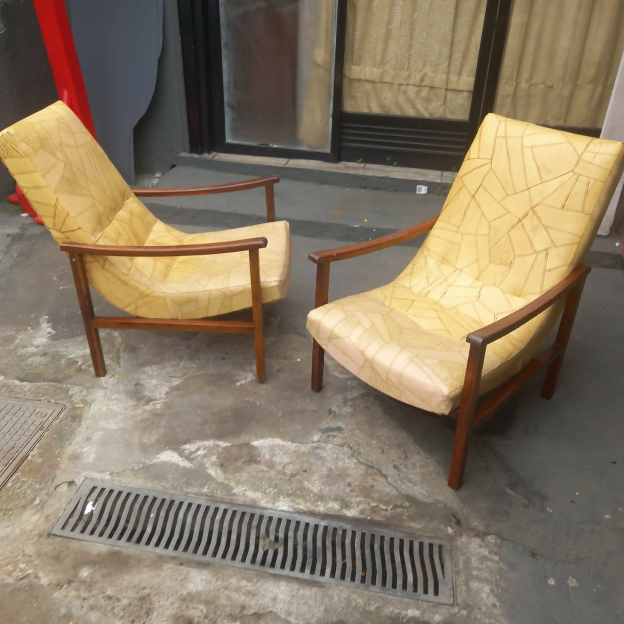 Par de Poltronas amarelas