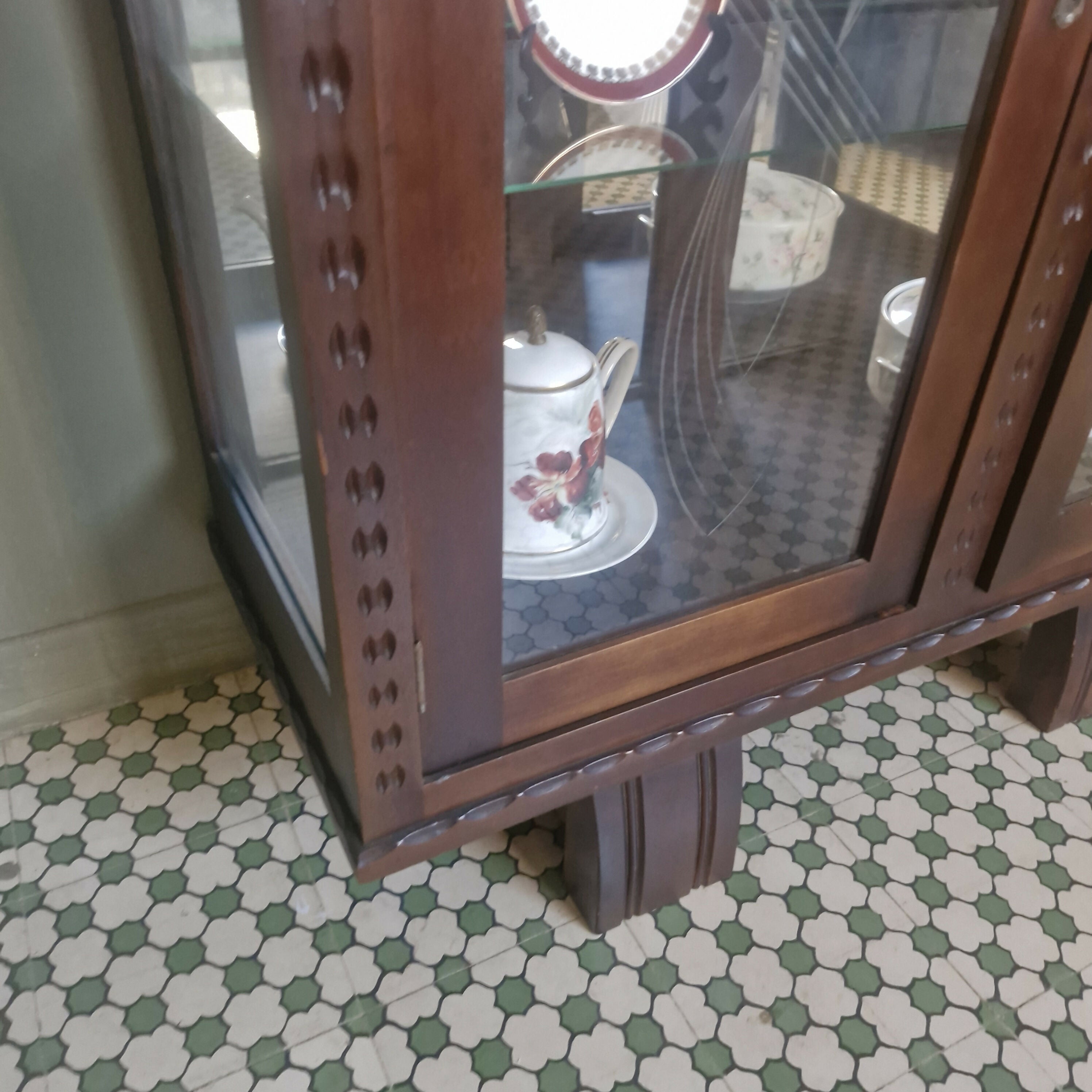 Cristaleira Art Deco