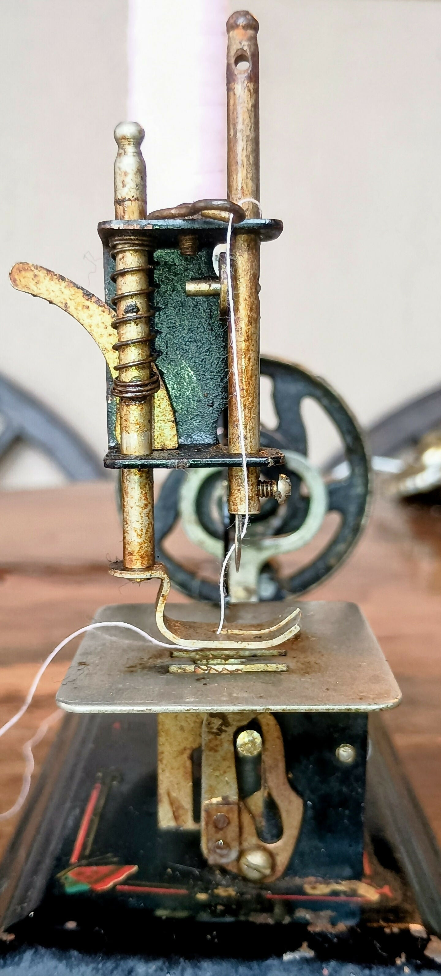 Mini Máquina de Costura de Brinquedo – Estrela – Décadas de 1940/50