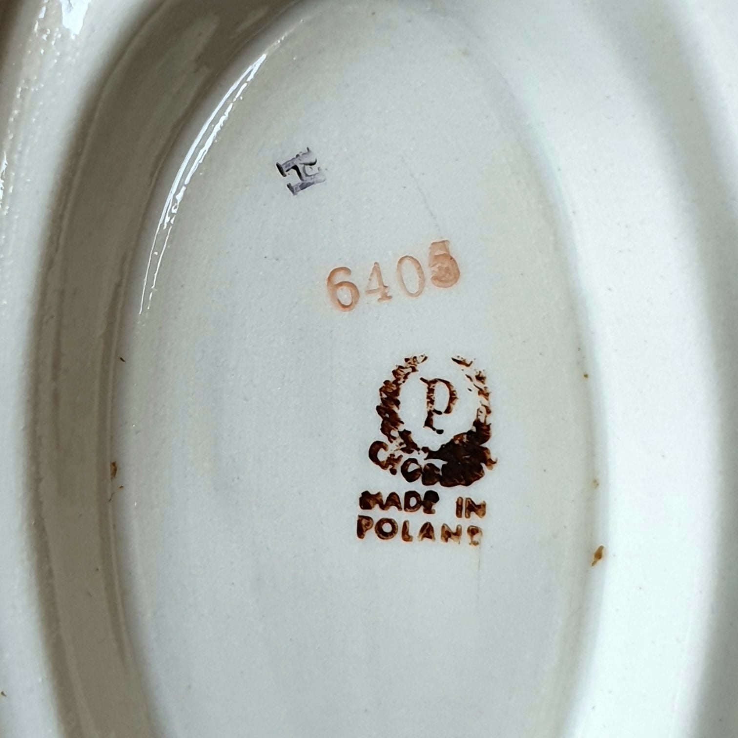 Antiga molheira com presentoir em porcelana polonesa Chozdiez. Maravilhosa!