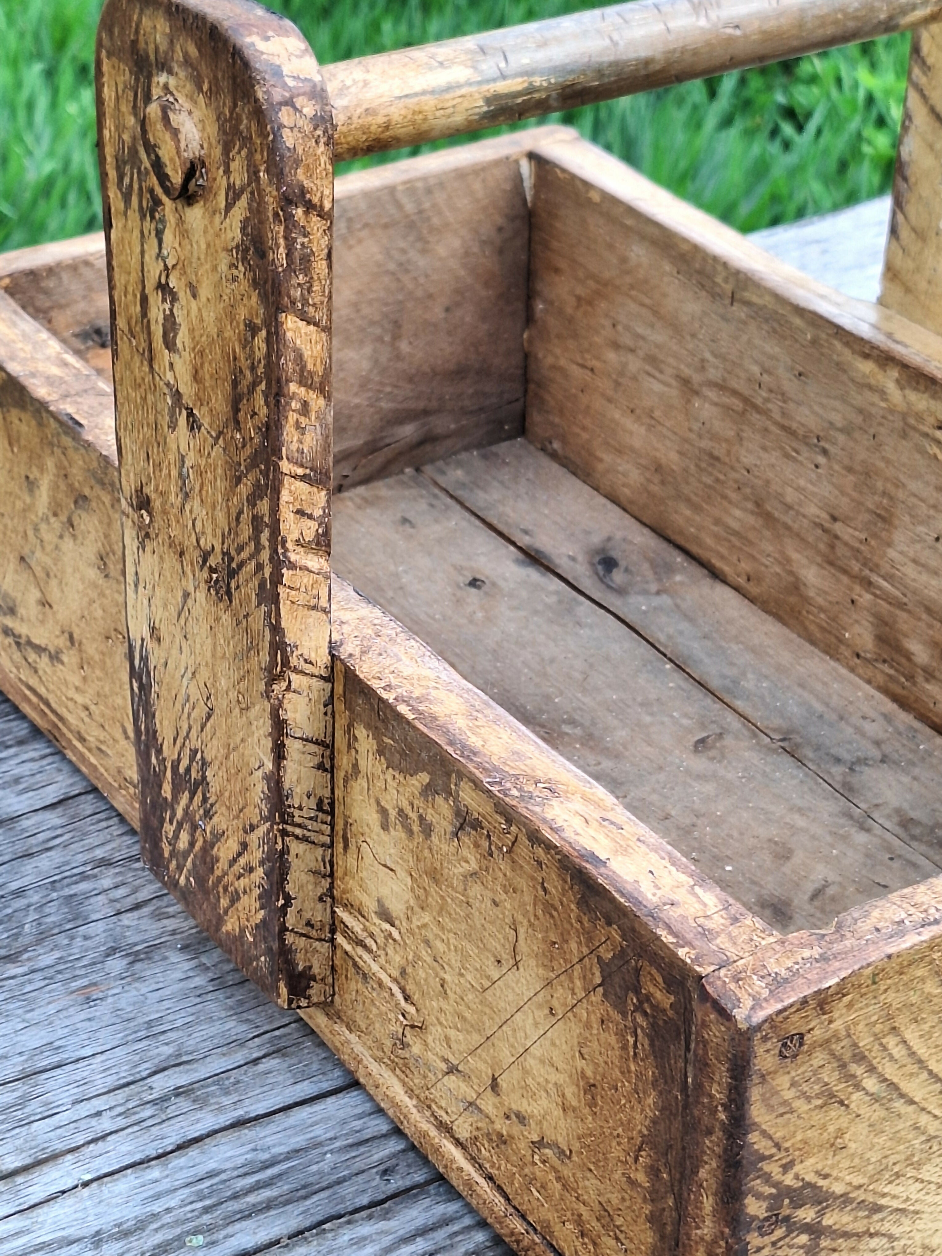 Caixa de Ferramenta Tinta Gasta Madeira Maciça Garimpo Mineiro