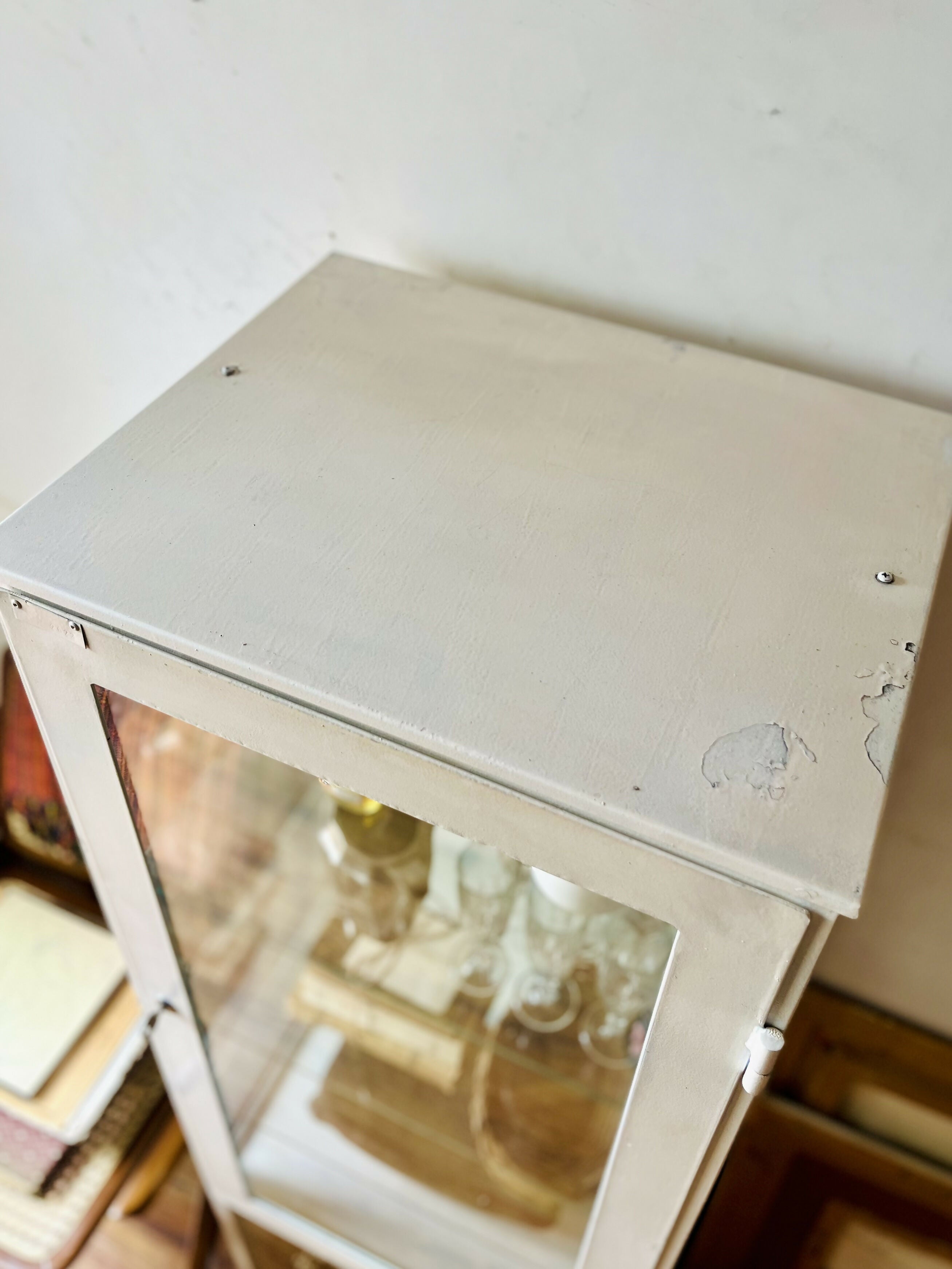 Armário de farmácia original