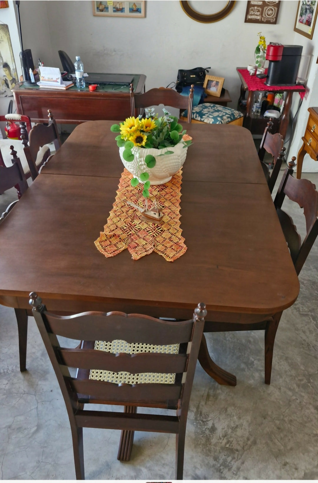 Conjunto de Mesa retangular e cadeiras em palhinha