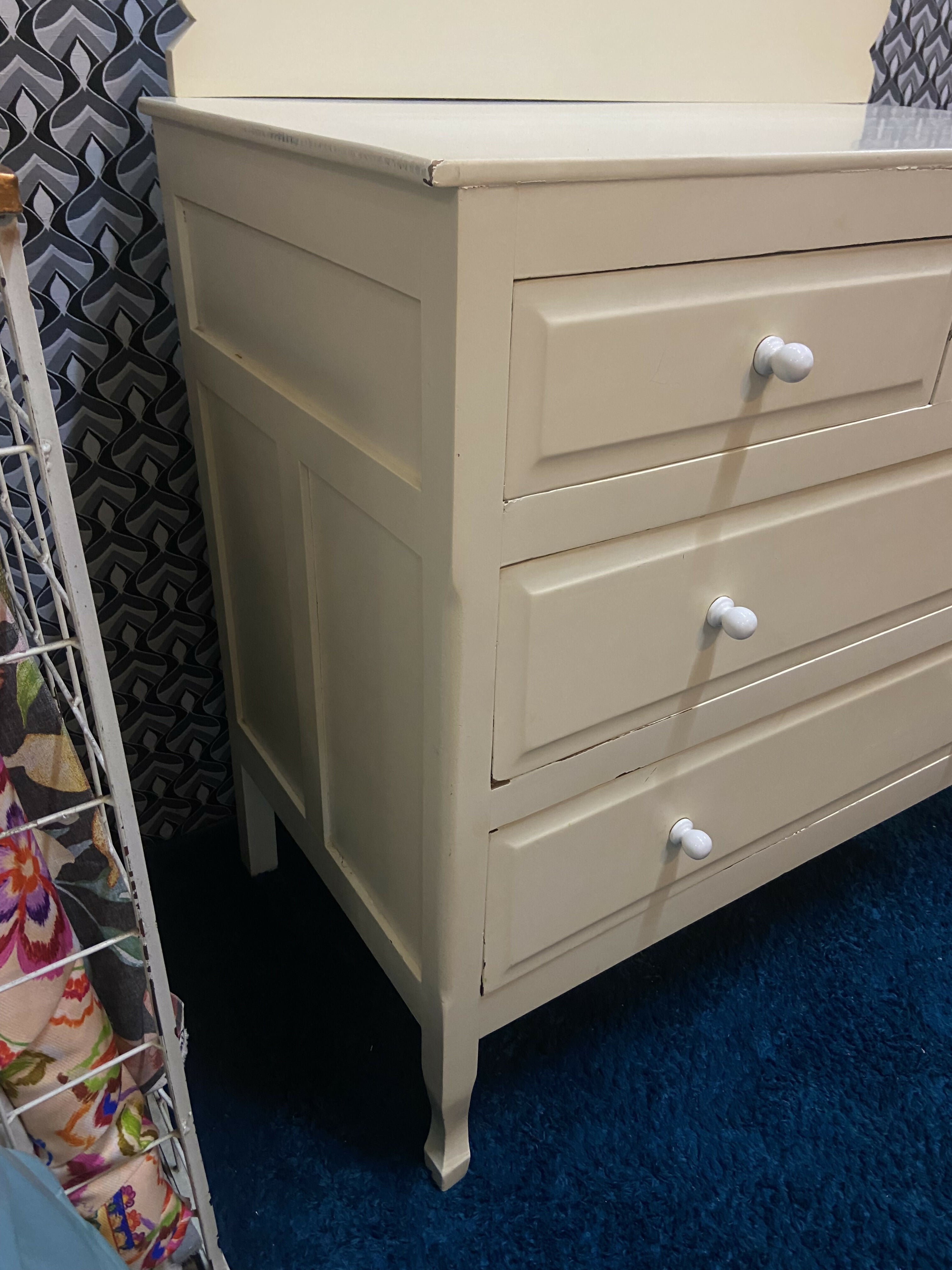 Cômoda / Penteadeira Laqueada em branco com espelho