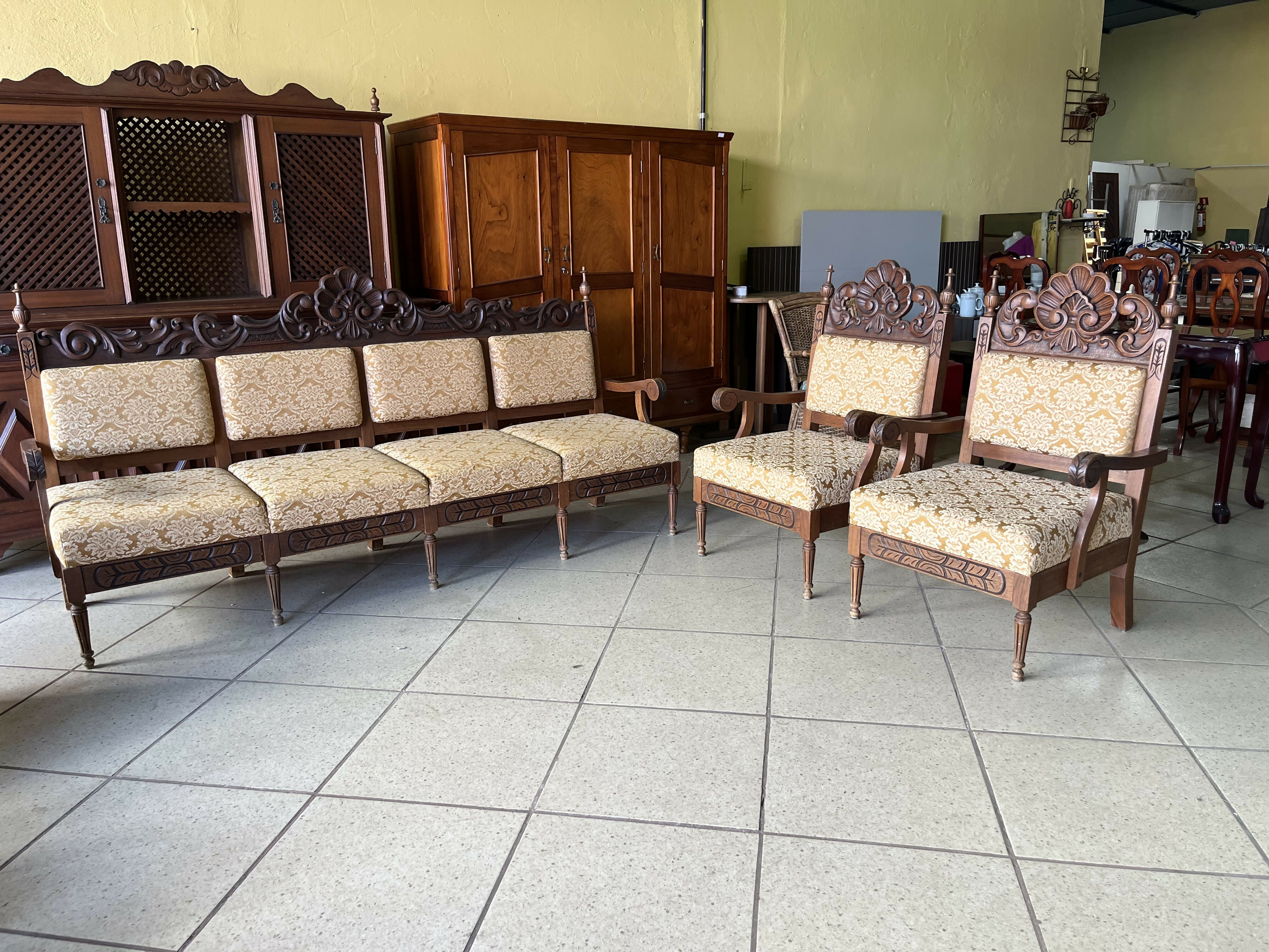 Belíssimo conjunto de sofá de época Luís XVI