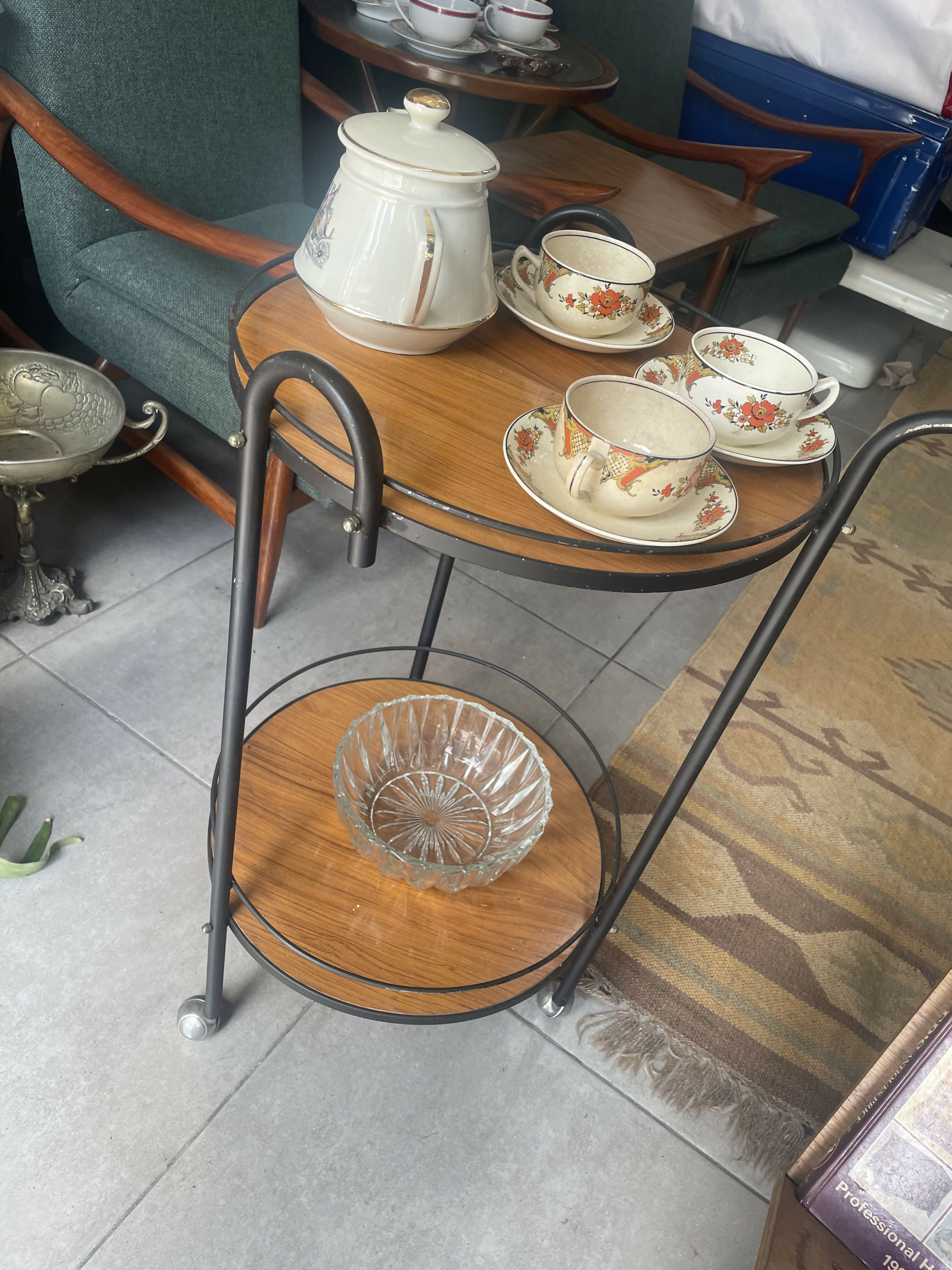 Mesa Carrinho em Madeira Maciça + Ferro