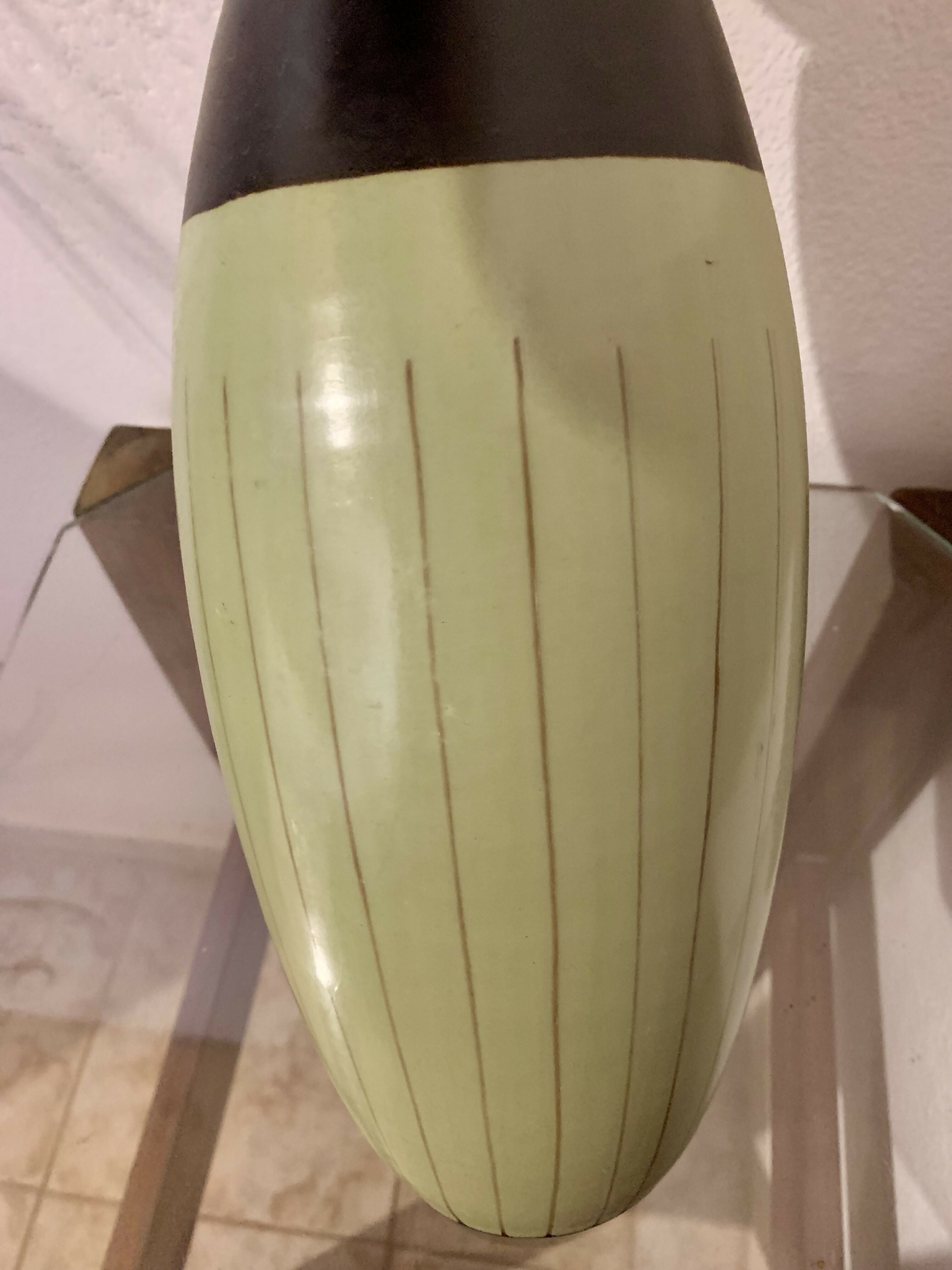 Vaso Peruano em preto e verde