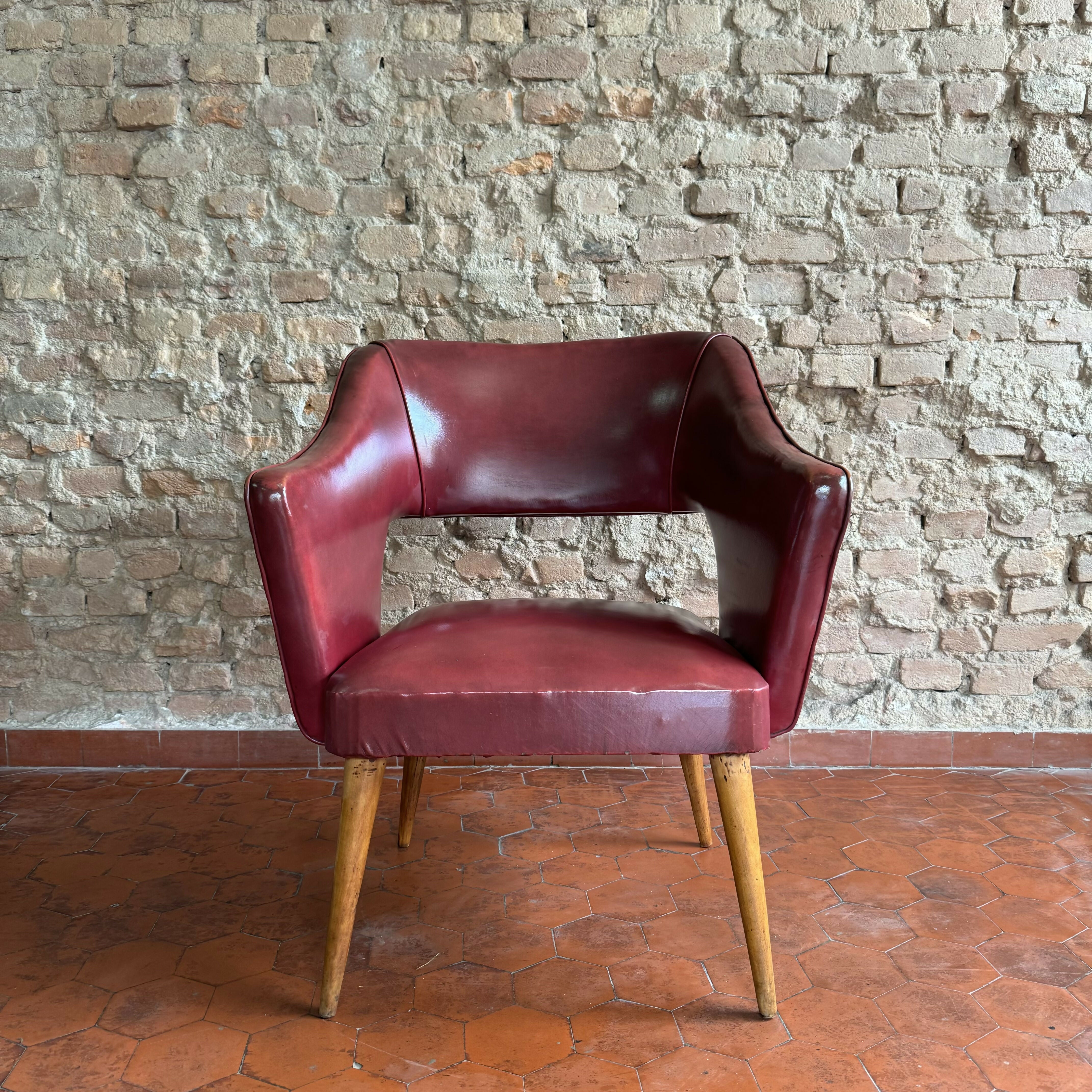 Poltrona antiga anos 50 pé palito