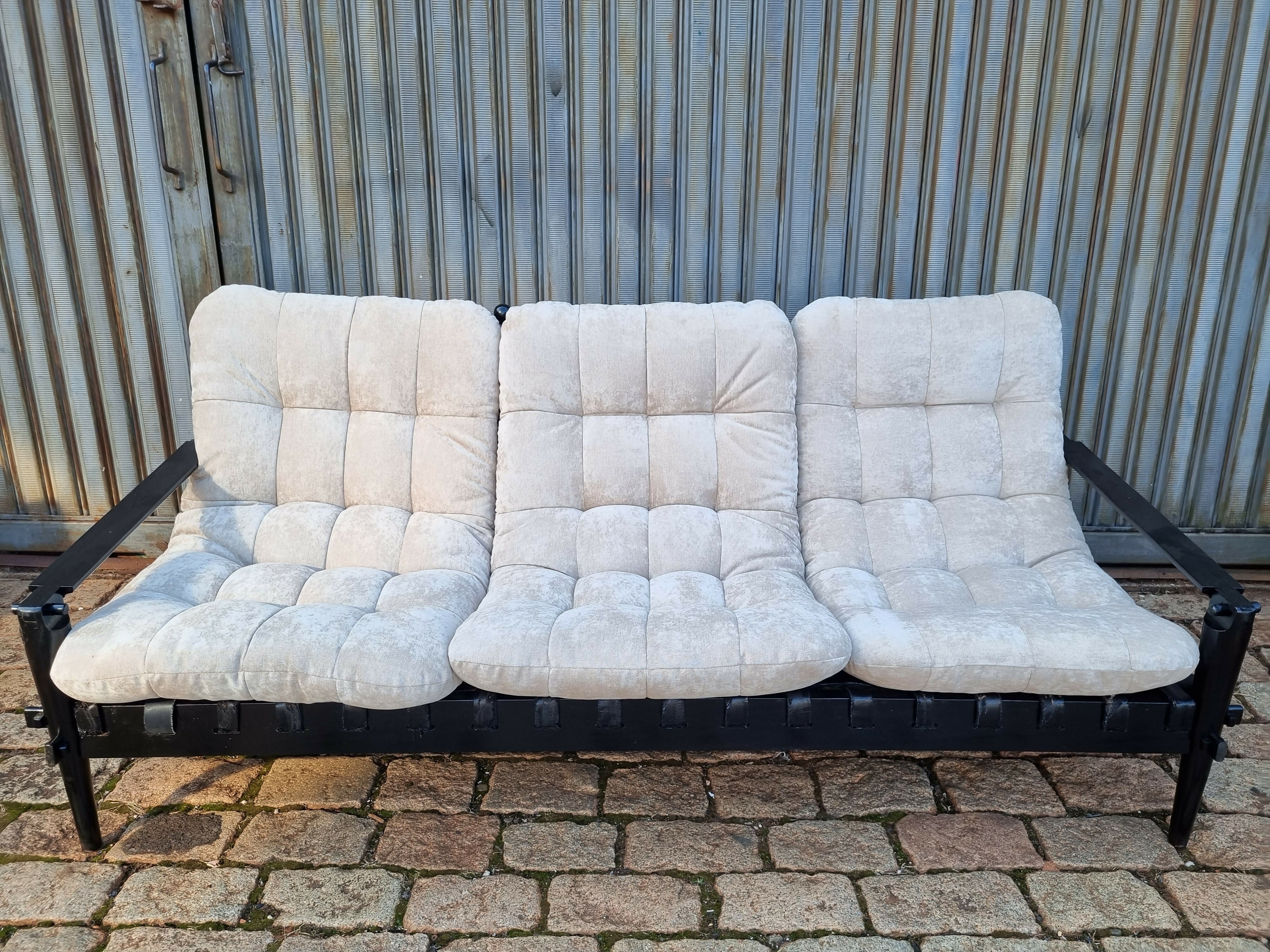 Conjunto sofá / poltronas ebanizado anos 60