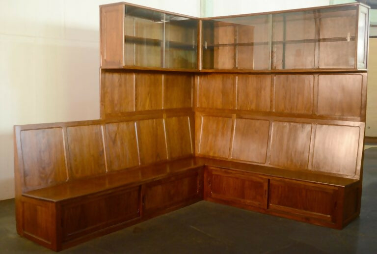 Banco Alemão em L em Cabreúva