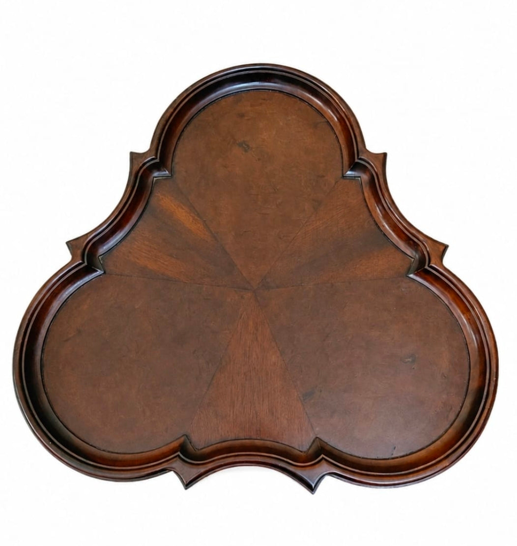 MESA LATERAL EM MADEIRA COM FORMA DE FLOR