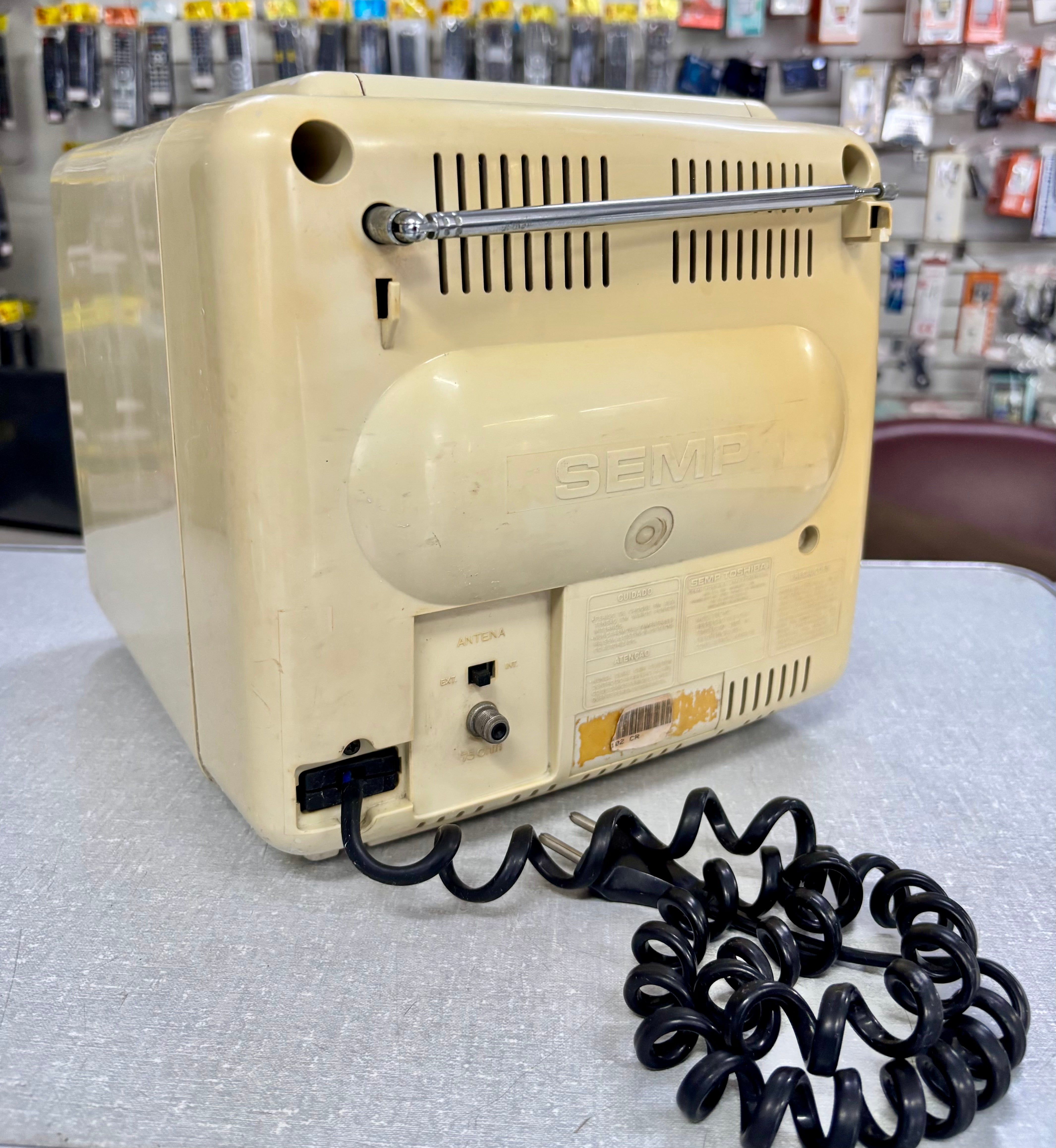 TV Portátil de Tubo Semp Modelo 102 (Anos 80/90) – Raridade Retrô / Colecionismo