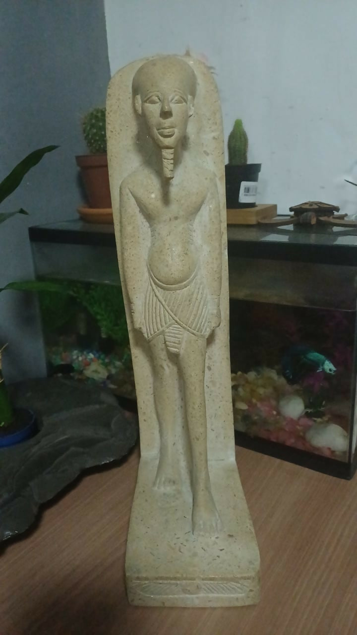 Estátua Egípcia de Pedra