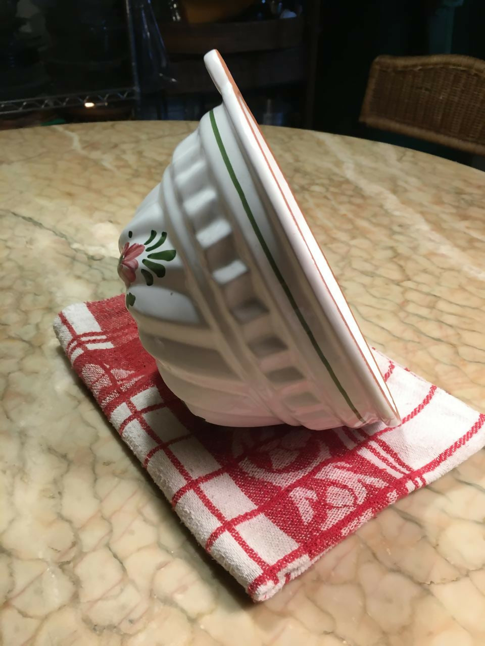 Forma de bolo italiana pintada à mão