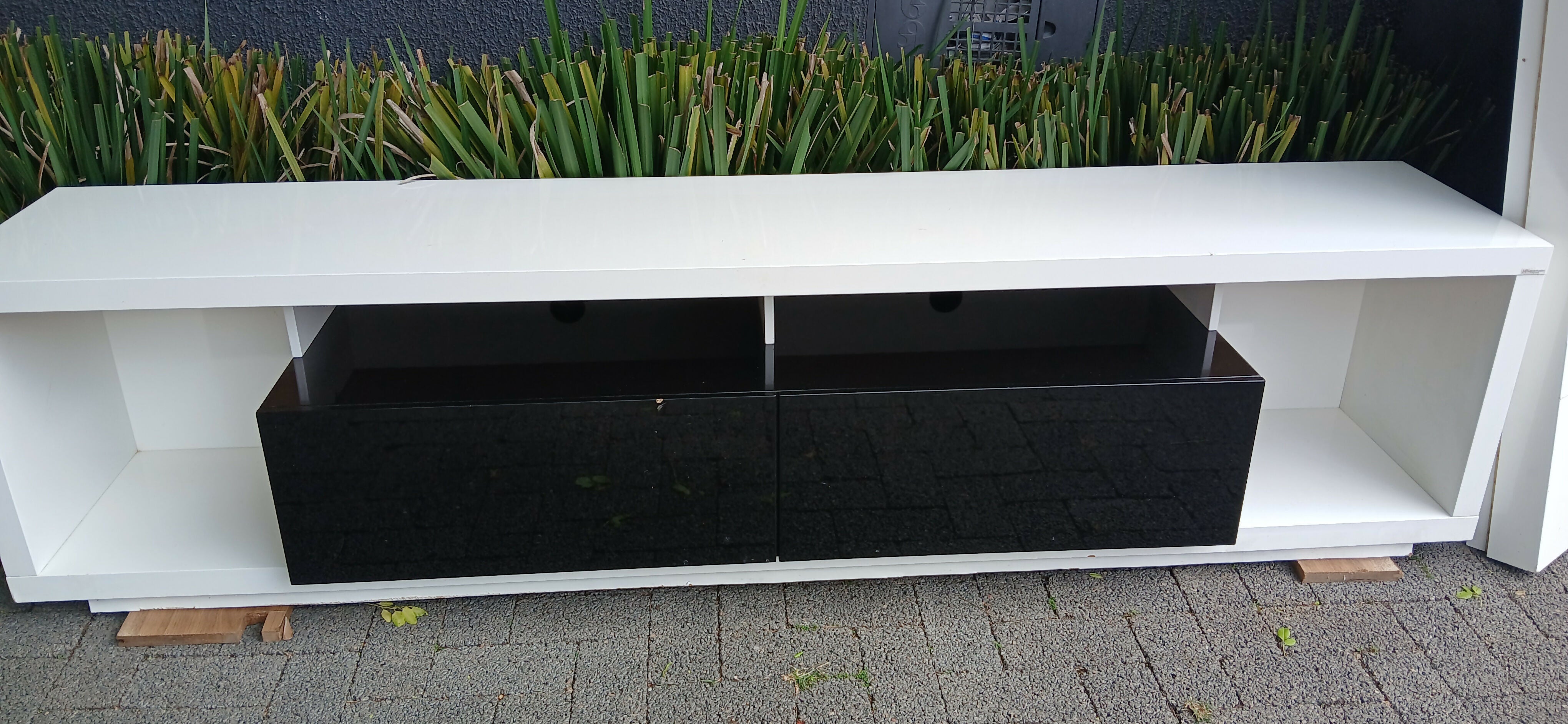 Rack e Painel Laqueados