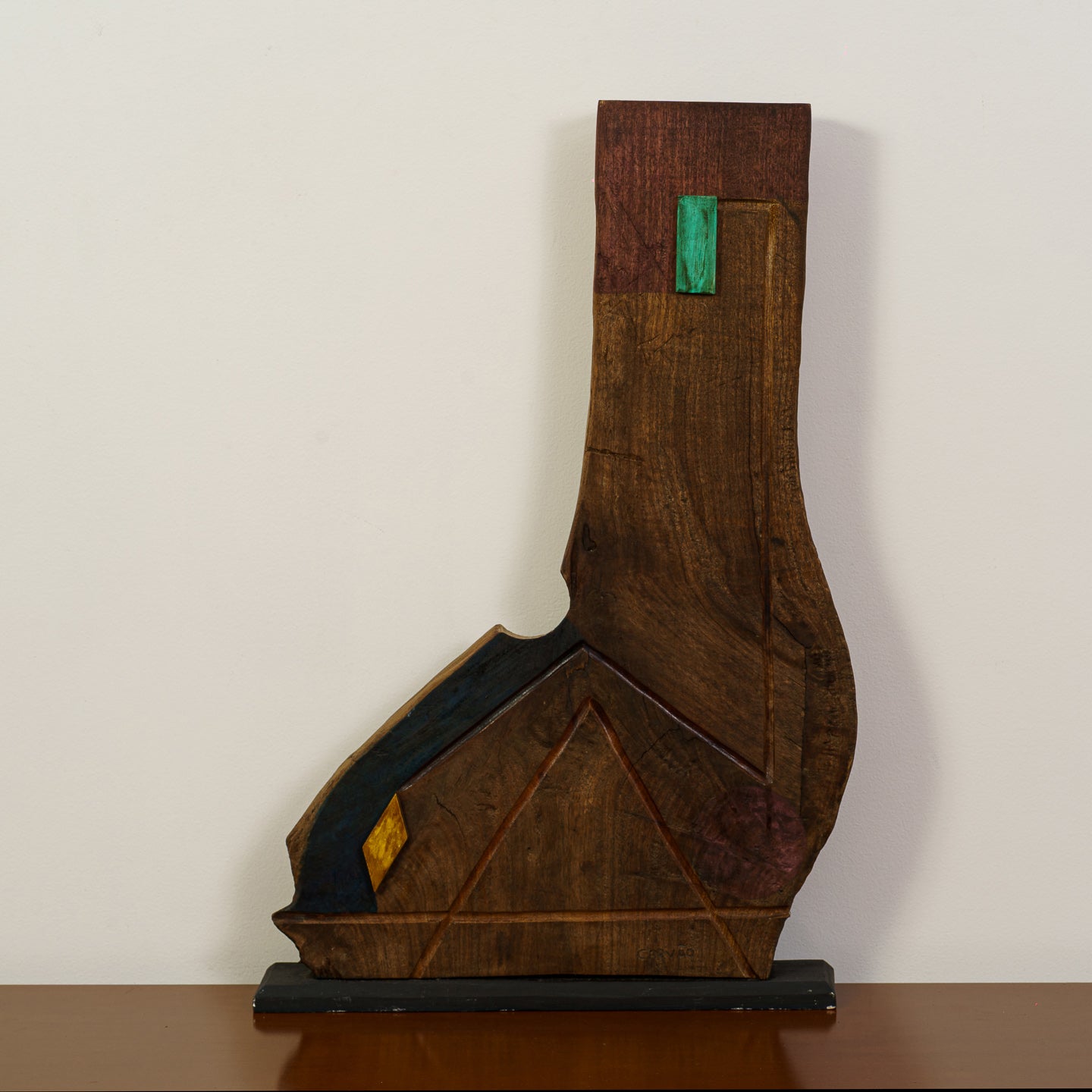 Escultura de Mesa Construtivista em Madeira e Policromia – Aluísio Carvão