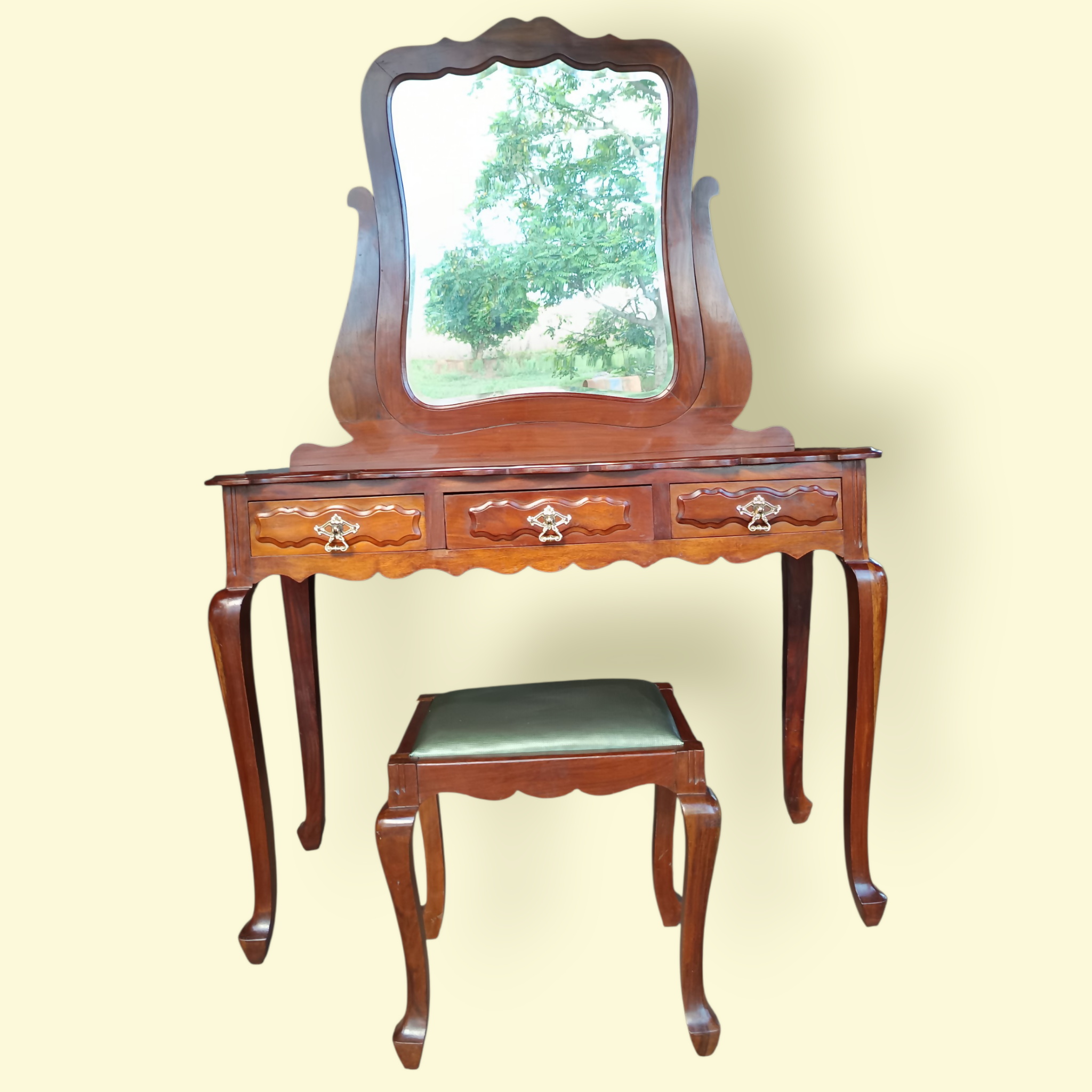 Belíssima Penteadeira Provençal em madeira maciça