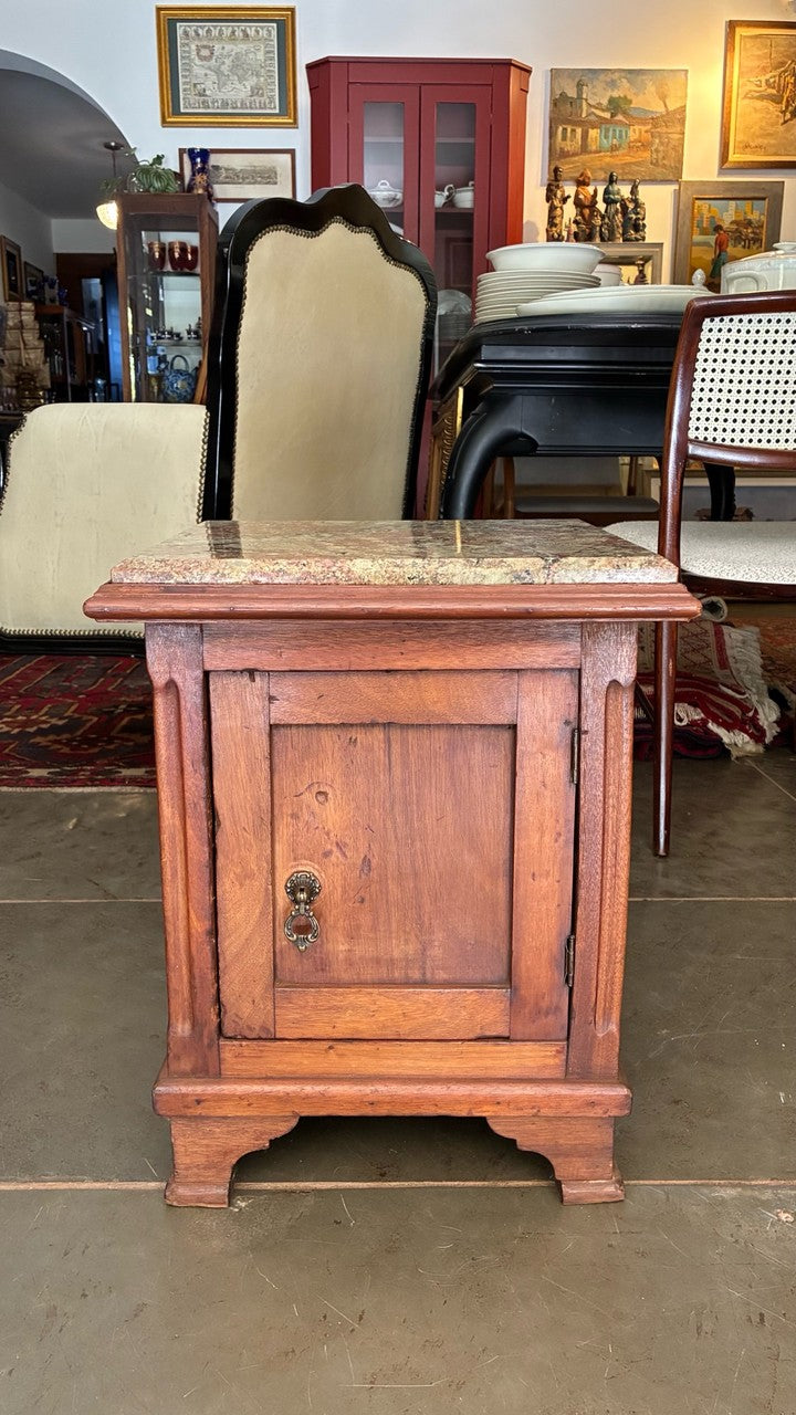 Mesa de Cabeceira em Madeira com Tampo de Mármore