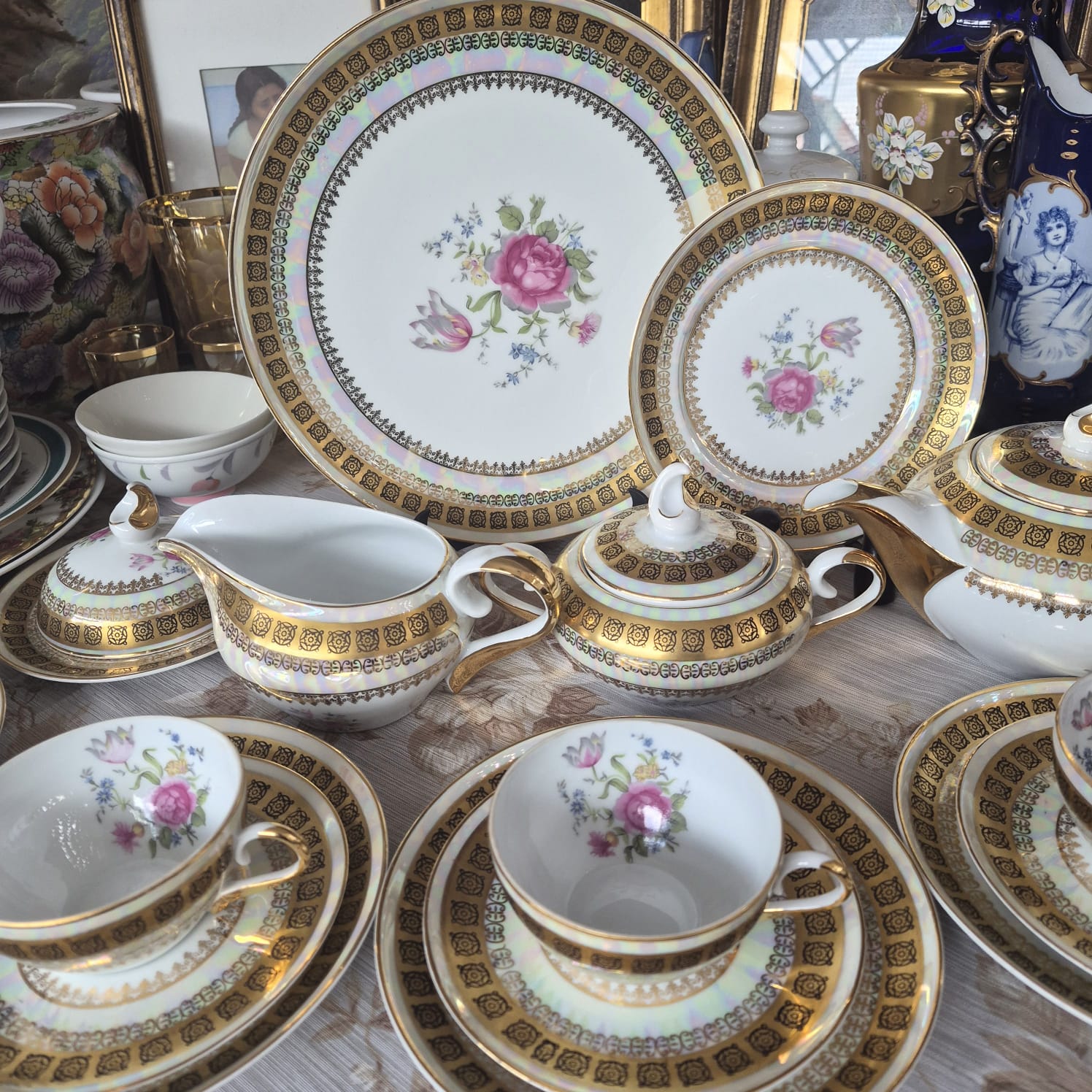 Conjunto de chá em porcelana nacional Schmidt,  anos 40, Rio do Testo. 22 peças impecáveis!