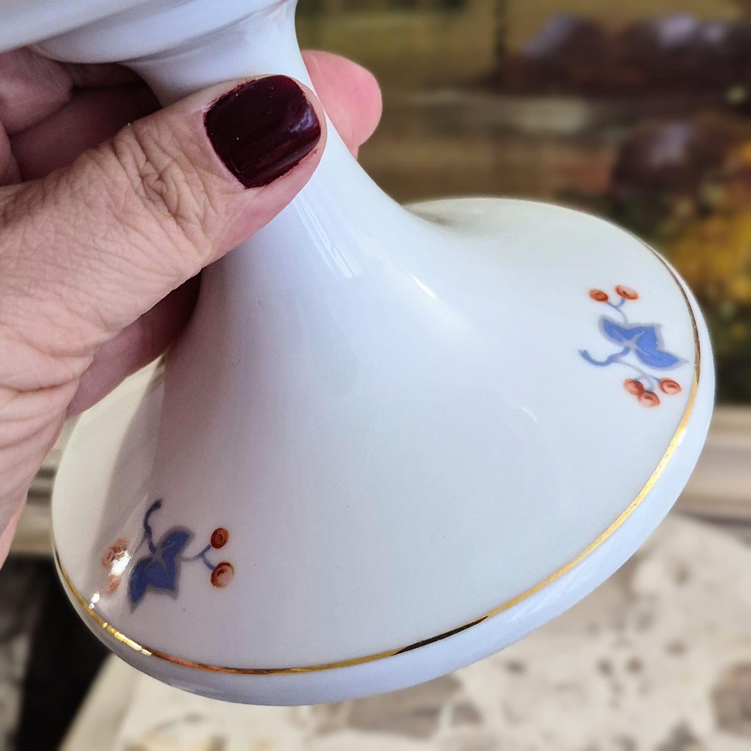 Linda fruteira e / ou prato para doces com pedestal em porcelana tcheca antiga Pirkenhammer. Maravilhosa e impecável.